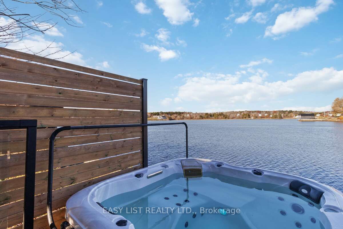 693 Mason Beach Road, #3