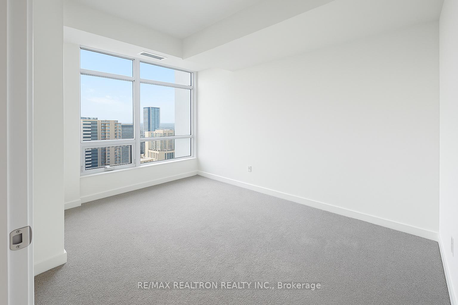 3 Bedrooms Condo at 10 Wilby, Toronto For sale