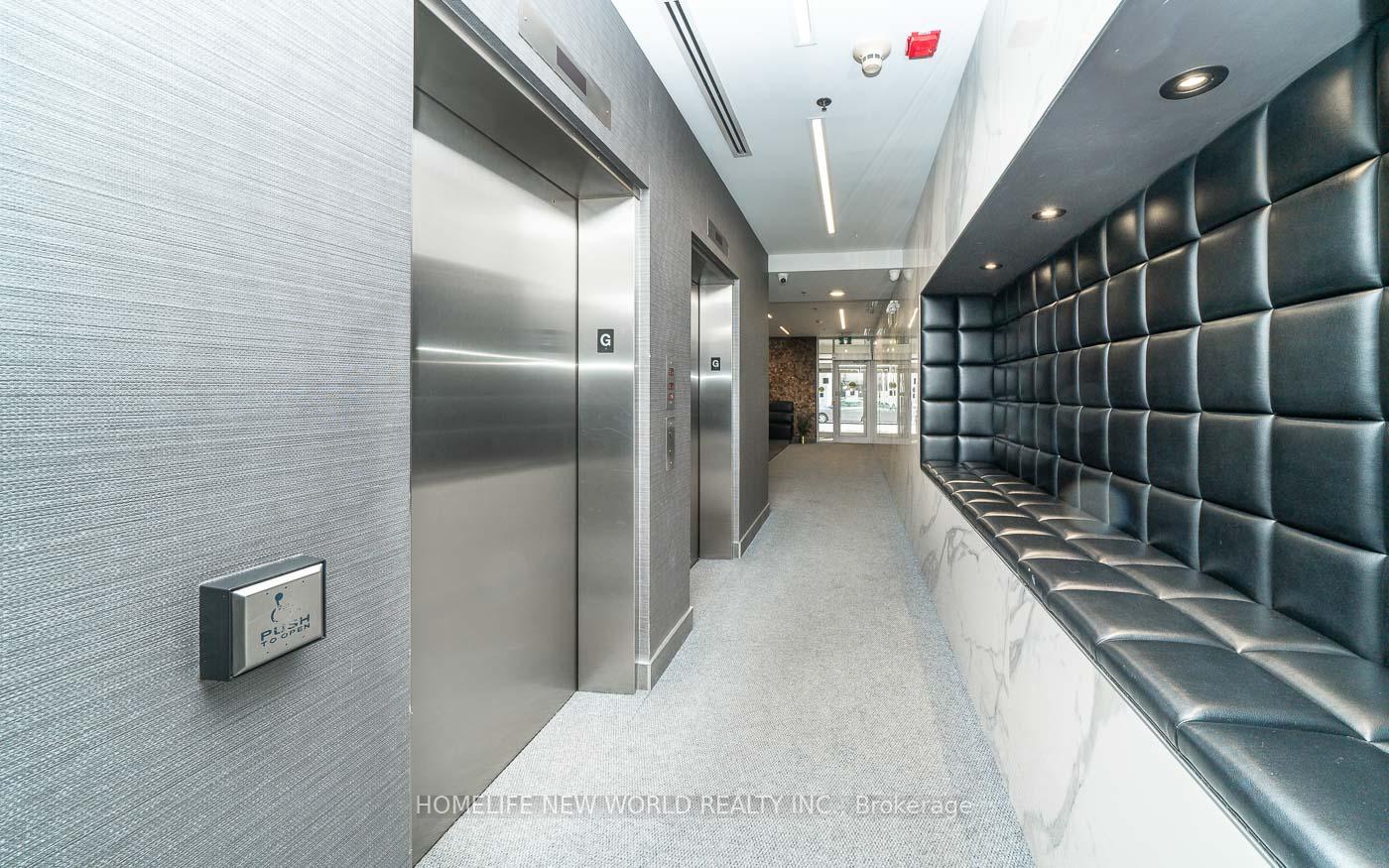 3 Bedrooms Condo at 38 Niagara,  Toronto For sale