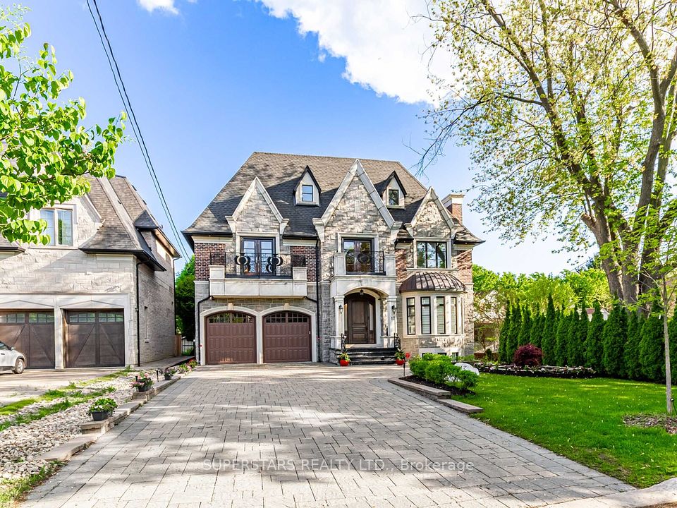 17 Westwood Lane, Richmond Hill, ON L4C 6X4