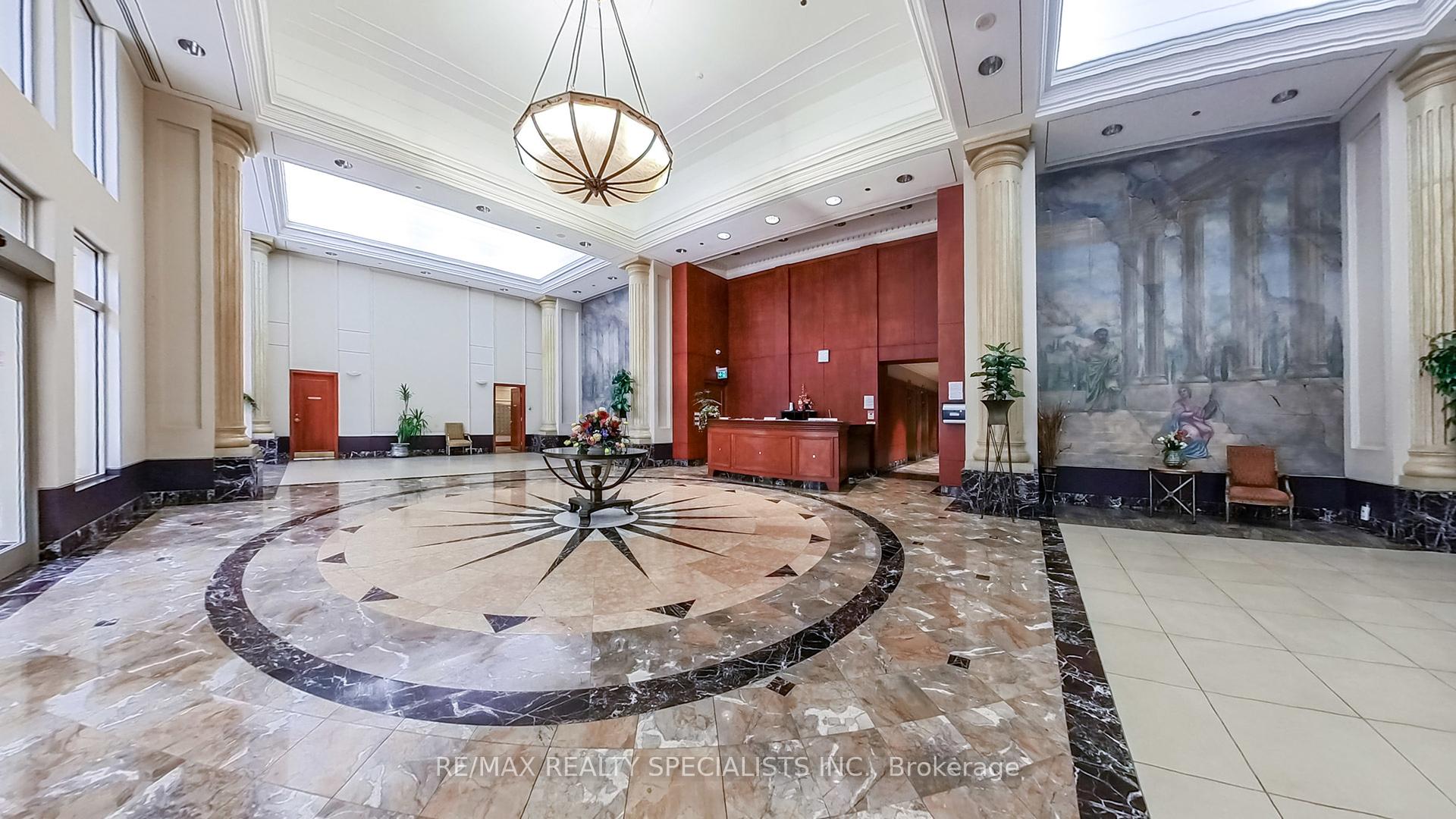 1 Bedroom Condo at 8 LEE CENTRE, Toronto For sale