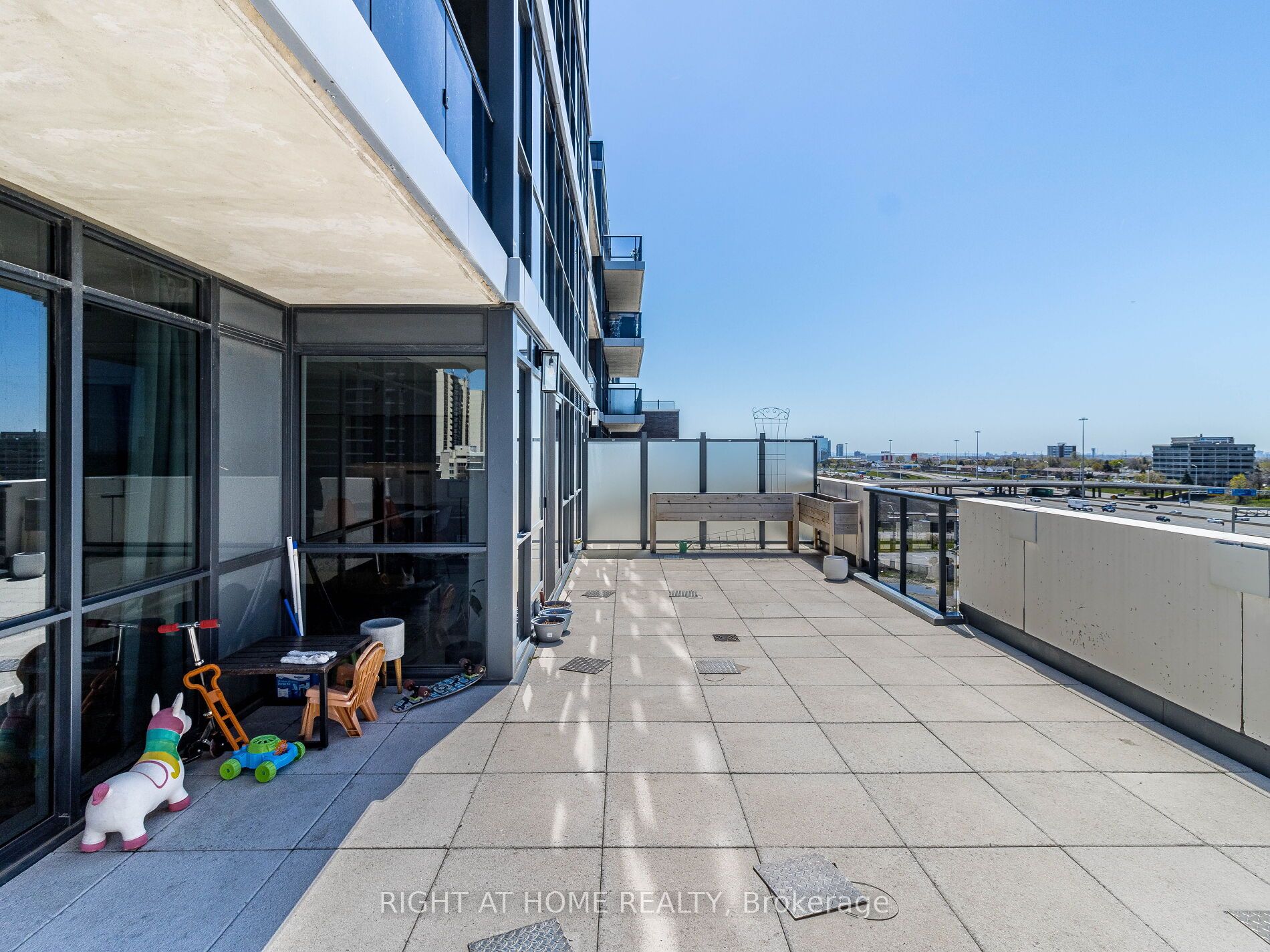 26 Gibbs Road, #732