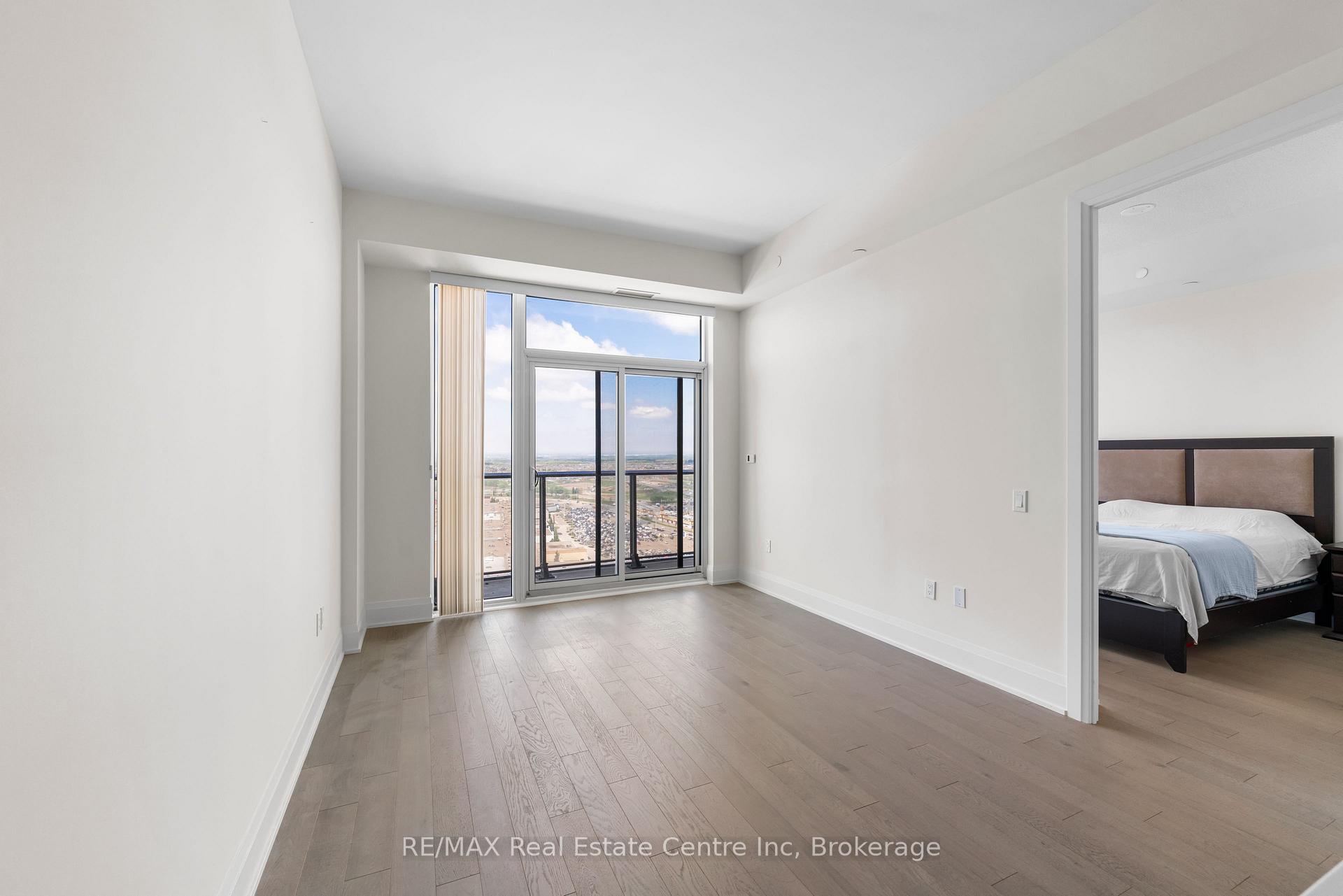 2 Bedrooms Condo at 9000 Jane, Vaughan For sale