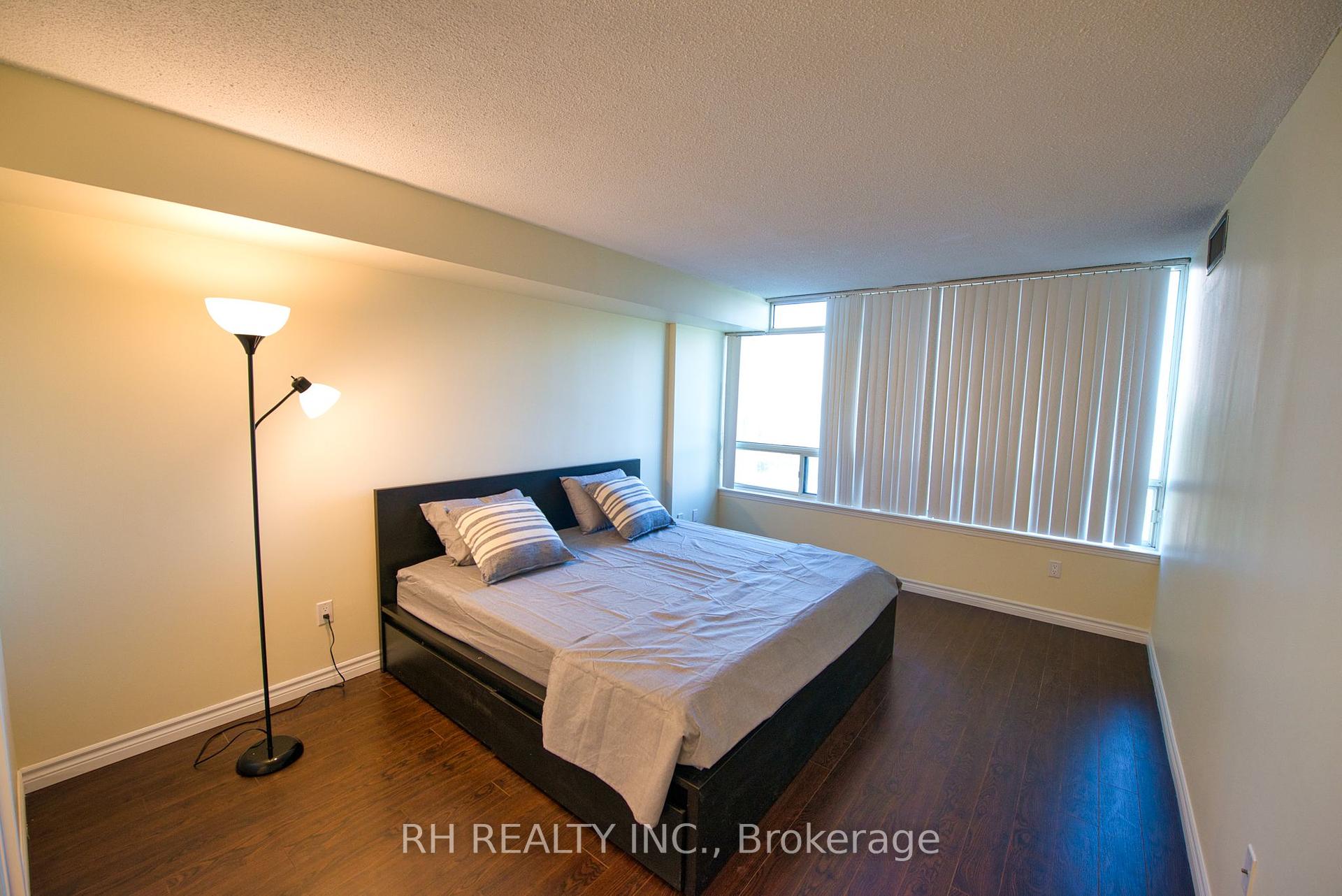 3 Bedrooms Condo at 300 Alton Towers, Toronto For sale