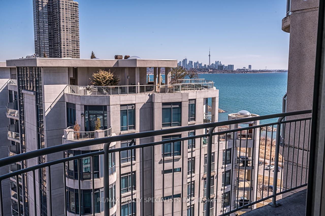 2 Bedrooms Condo at 2111 Lake Shore, Toronto For sale
