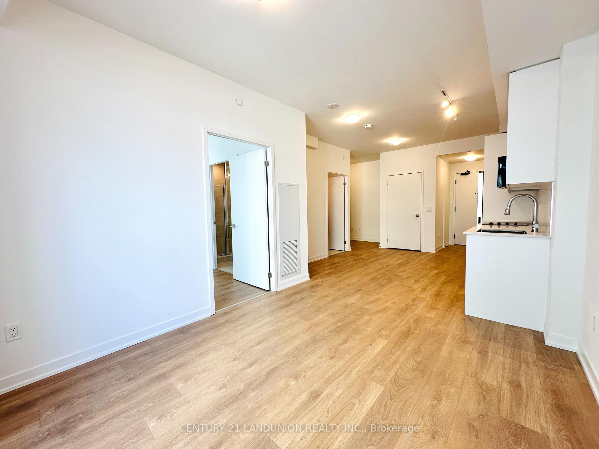 2 Bedrooms Condo at 10 Abeja, Vaughan For sale