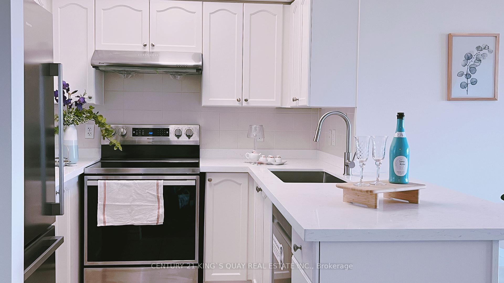 3 Bedrooms Condo at 18 Spring Garden, Toronto For sale