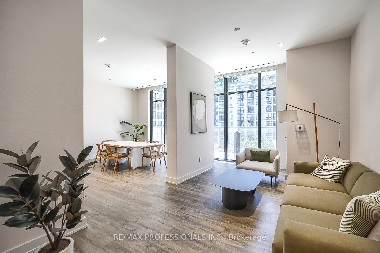 2 Bedrooms Condo at 65 Mutual, Toronto For sale