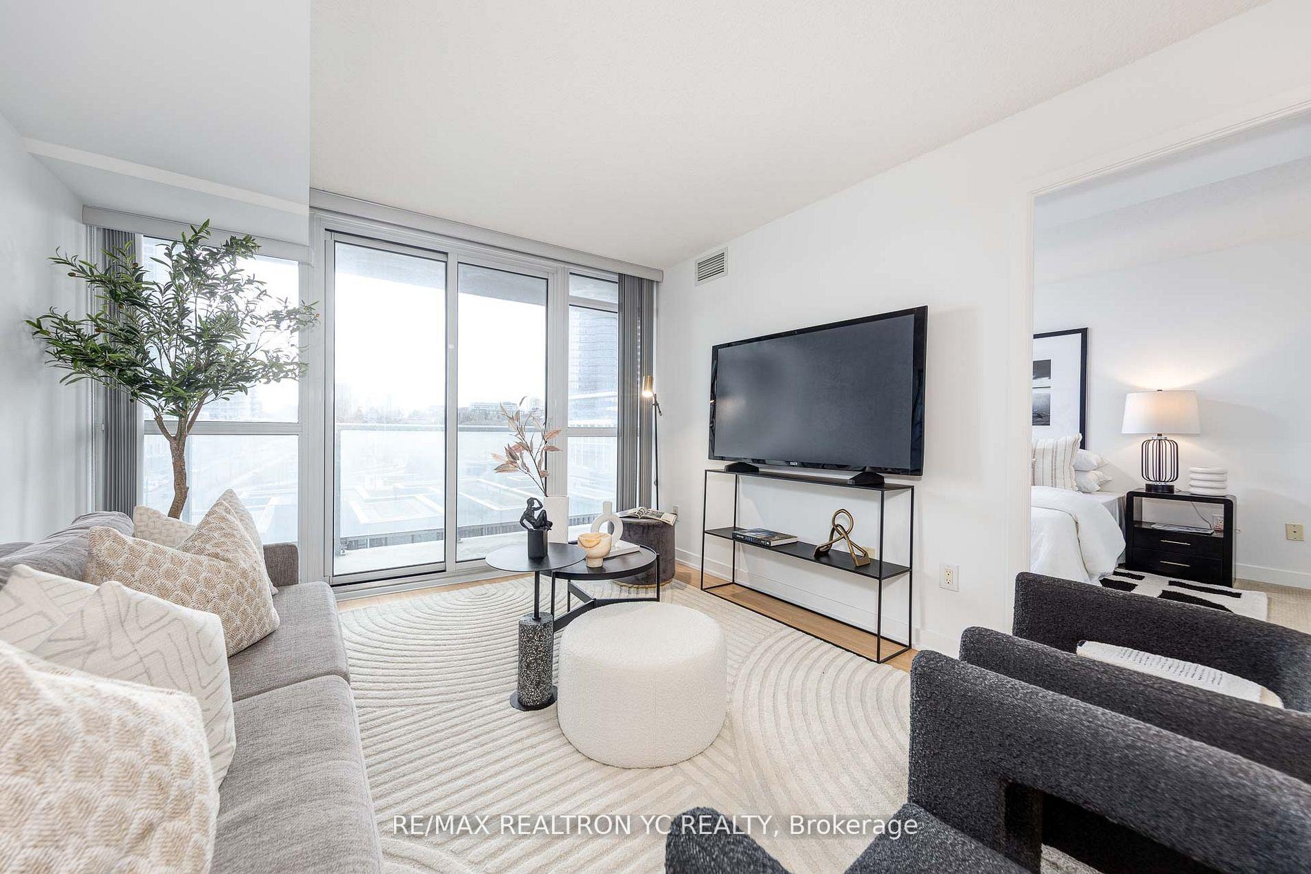 2 Bedrooms Condo at 121 Mcmahon, Toronto For sale