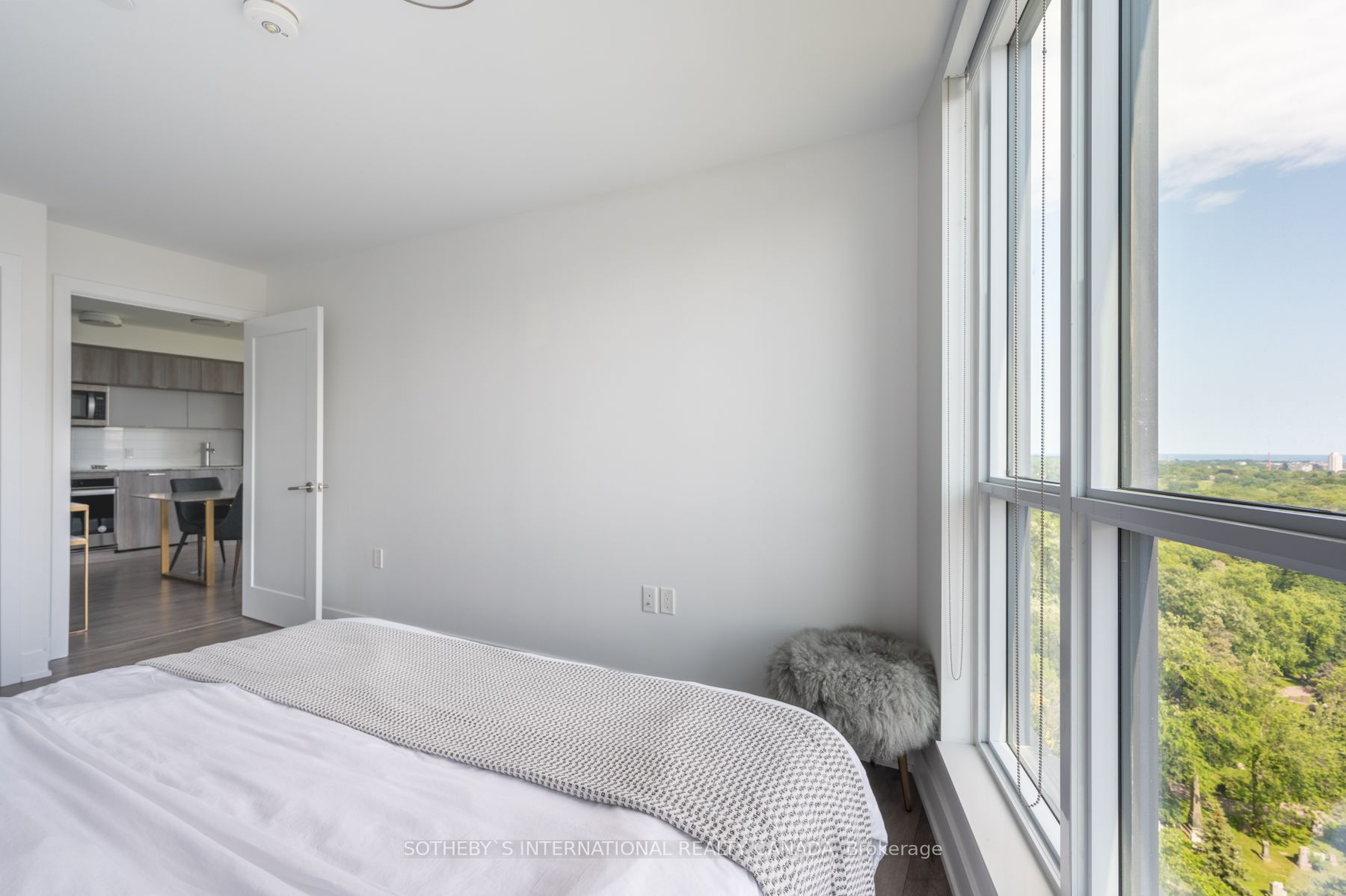 #1418 - 585 Bloor Street, Toronto, ON M4W 0B3