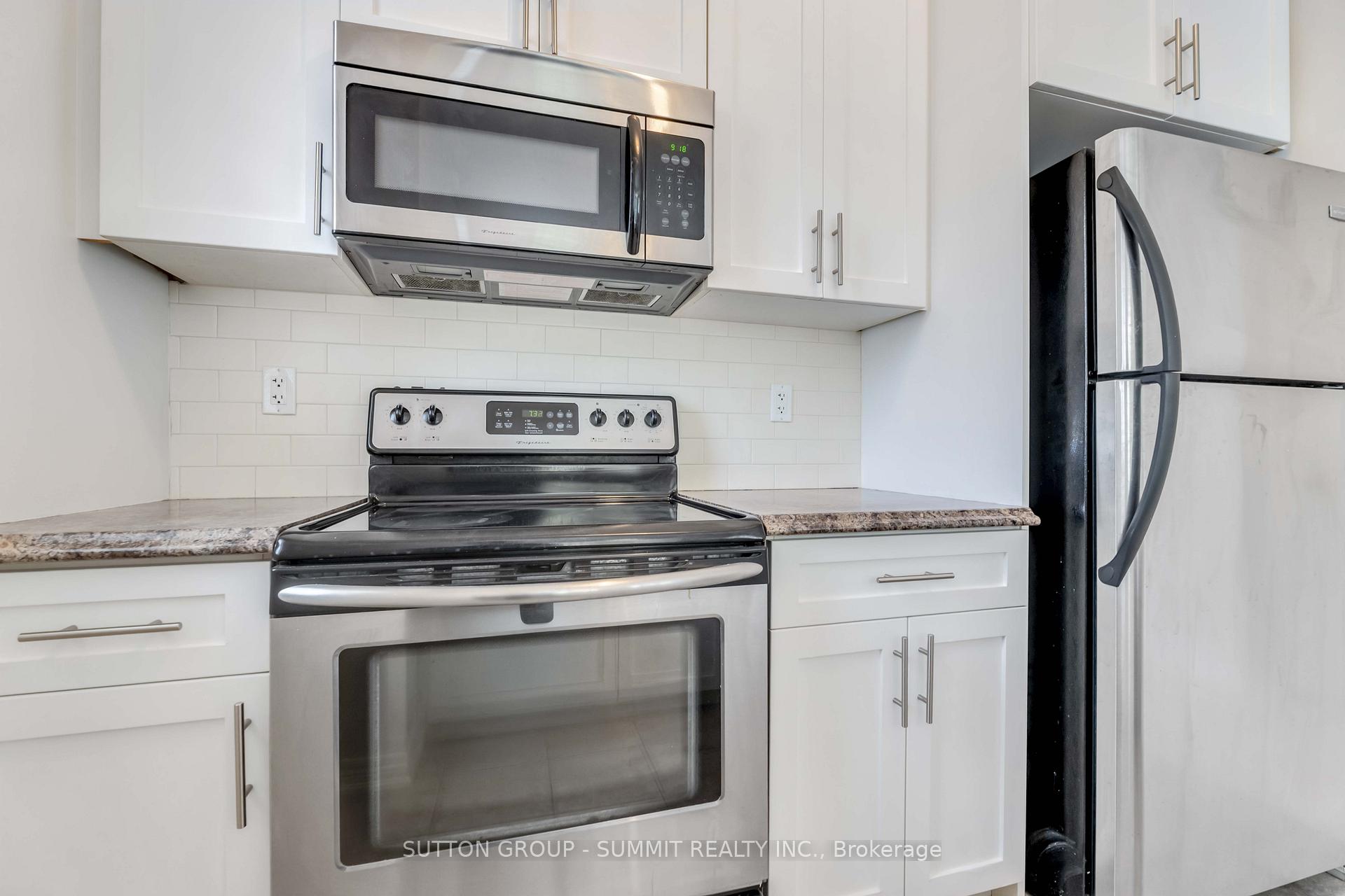3 Bedrooms Condo at 337 Beach, Hamilton For sale