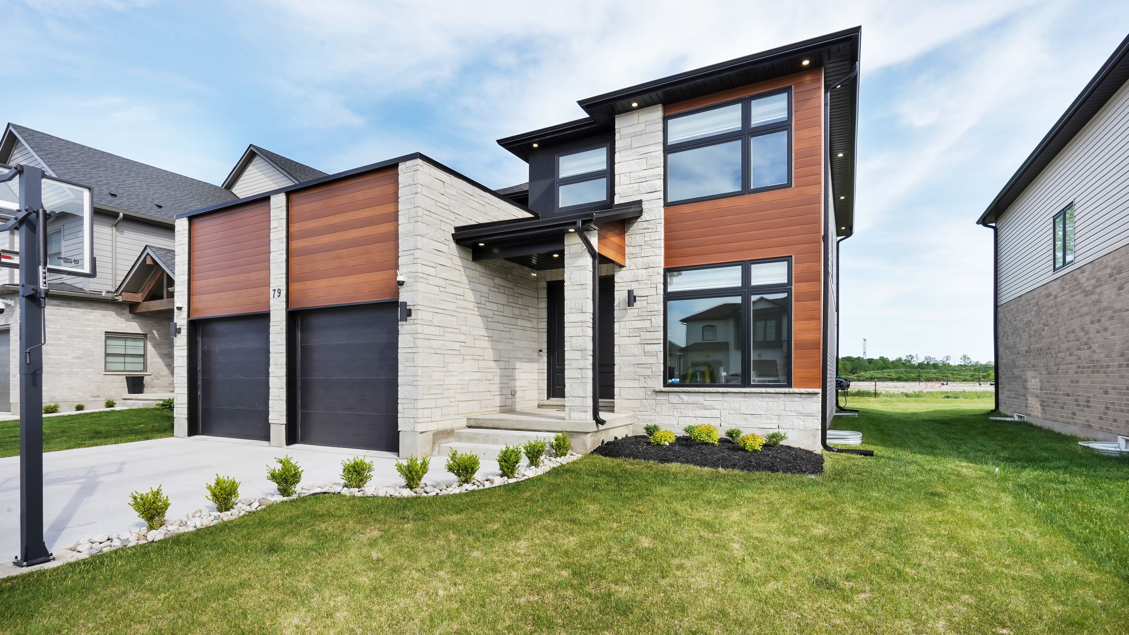 79 OPTIMIST Drive Southwold Ontario N5P 0G3