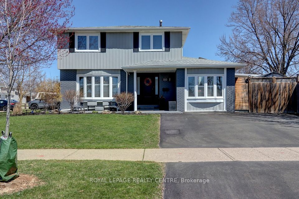 906 Cabot