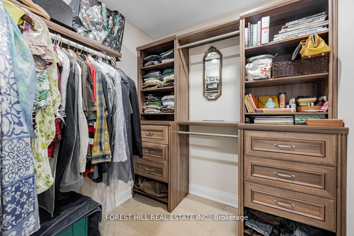 3 Bedrooms Condo at 900 Yonge, Toronto For sale