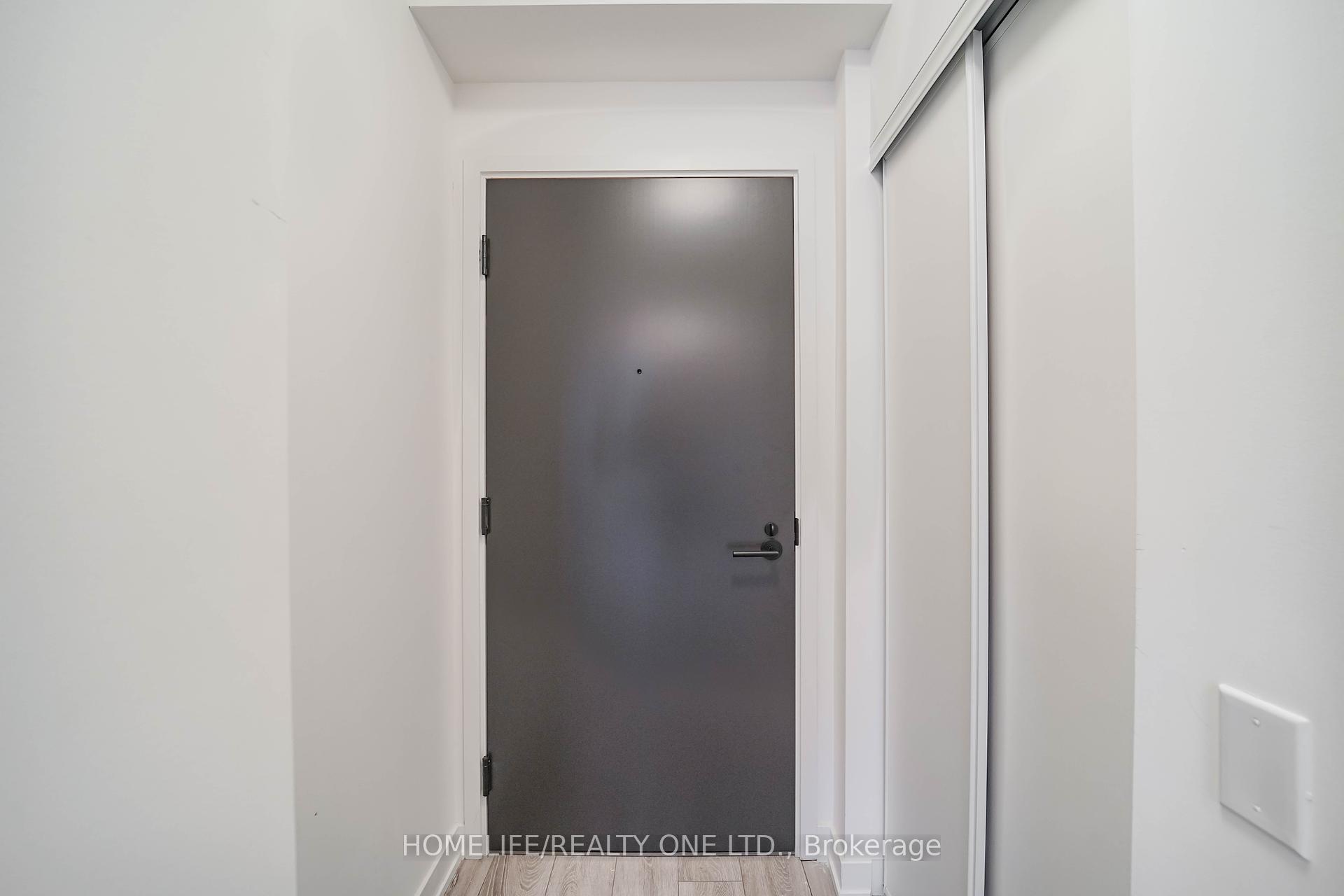 1 Bedroom Condo at 108 Peter, Toronto For sale