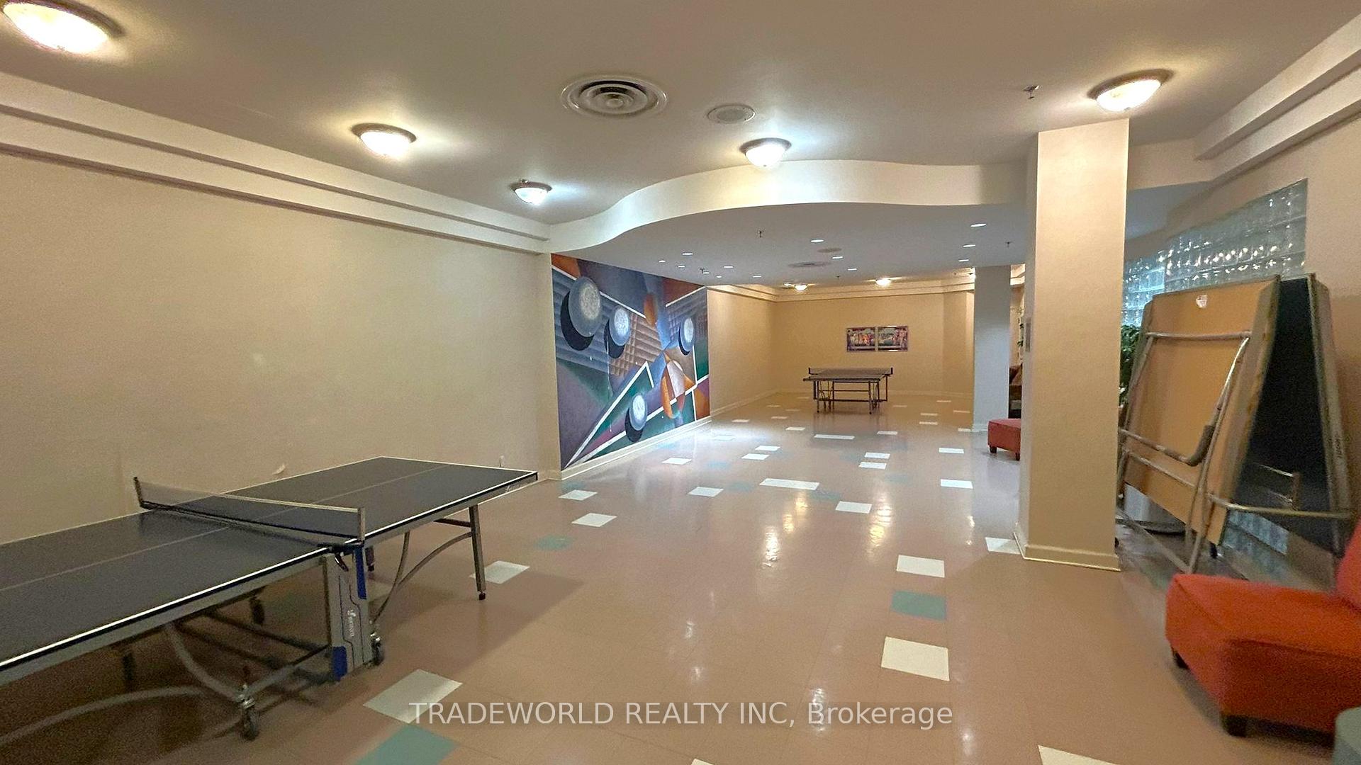 2 Bedrooms Condo at 68 Corporate, Toronto For sale