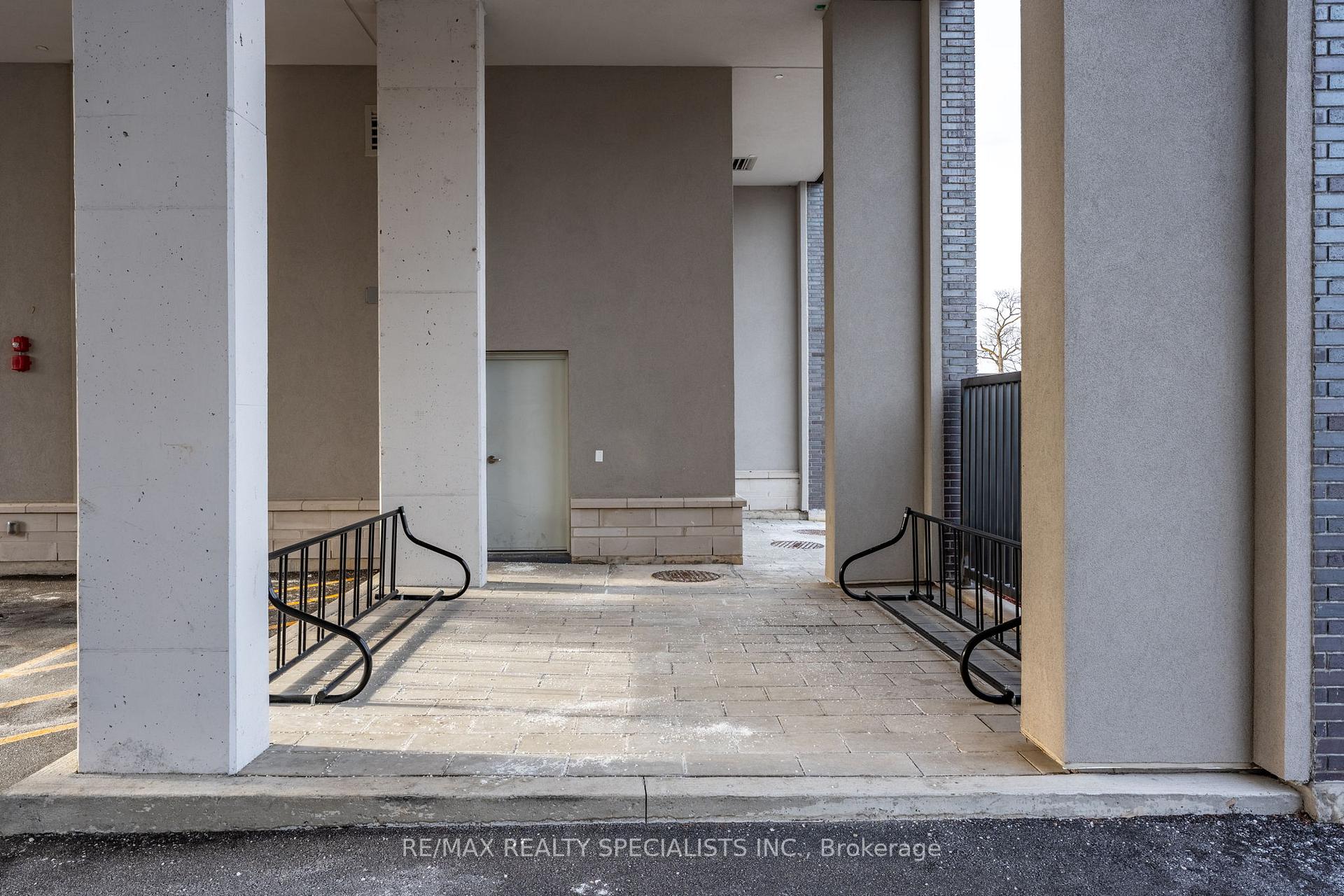 1 Bedroom Condo at 415 Main, Hamilton For sale