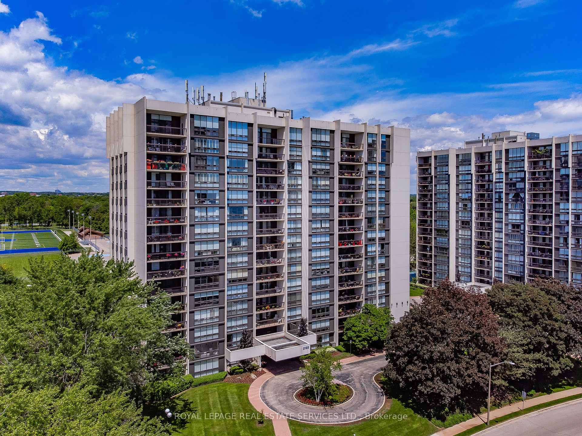 2 Bedrooms Condo at 2185 Marine,  Oakville For sale