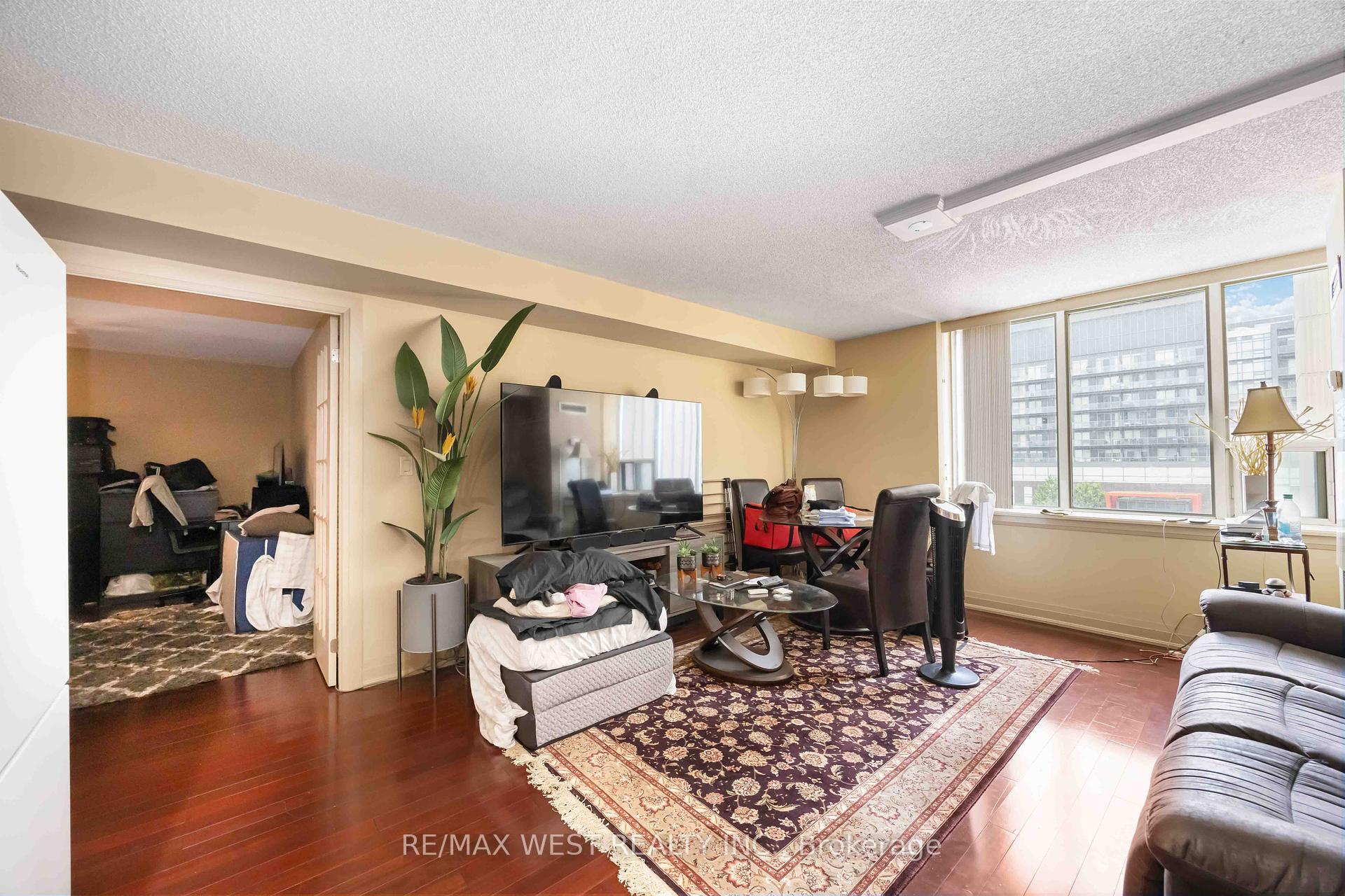 1 Bedroom Condo at 2737 Keele, Toronto For sale