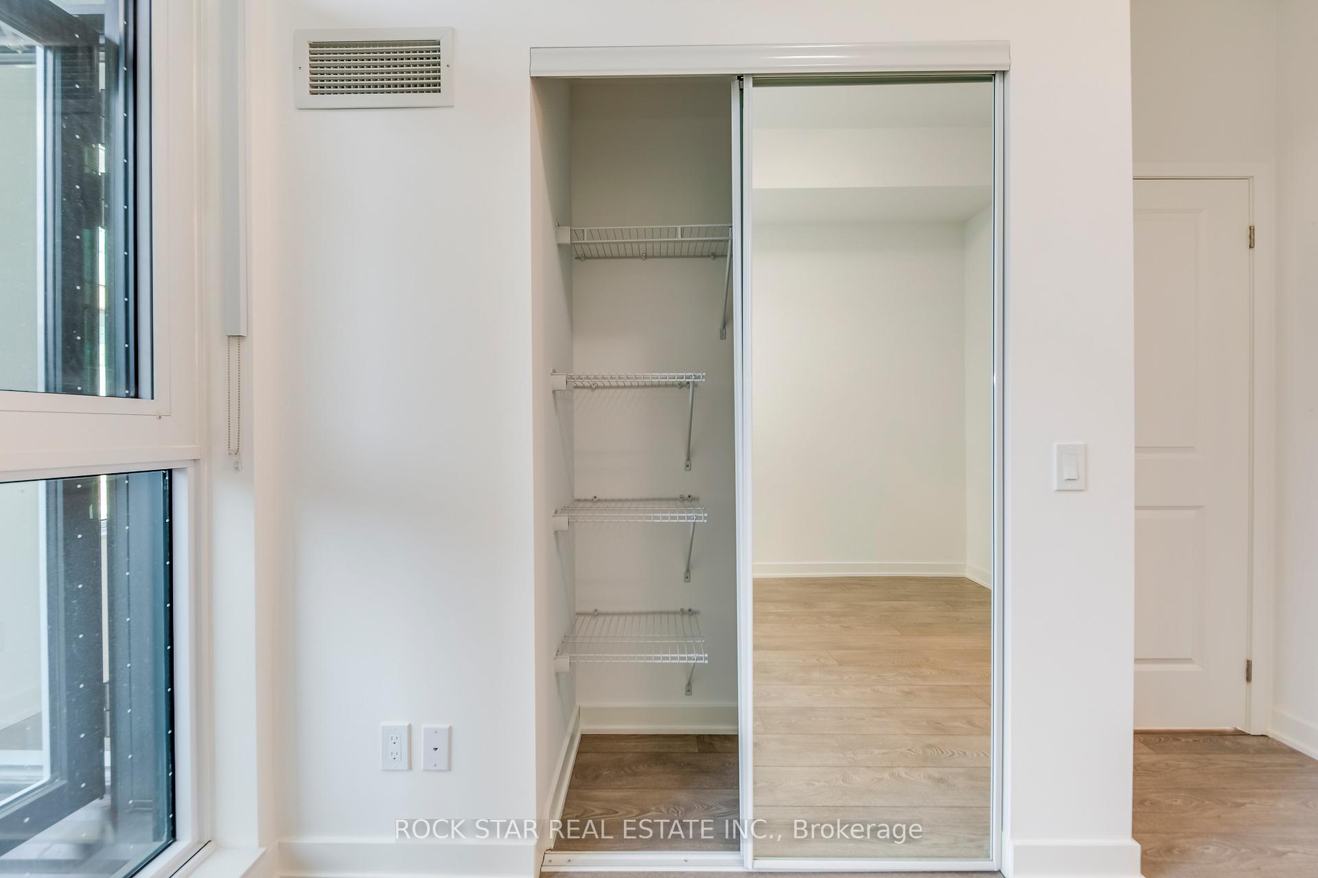 2 Bedrooms Condo at 543 Richmond,  Toronto For sale