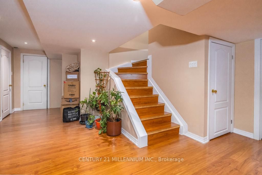 74 Buick Boulevard, Brampton, ON L7A 3X7