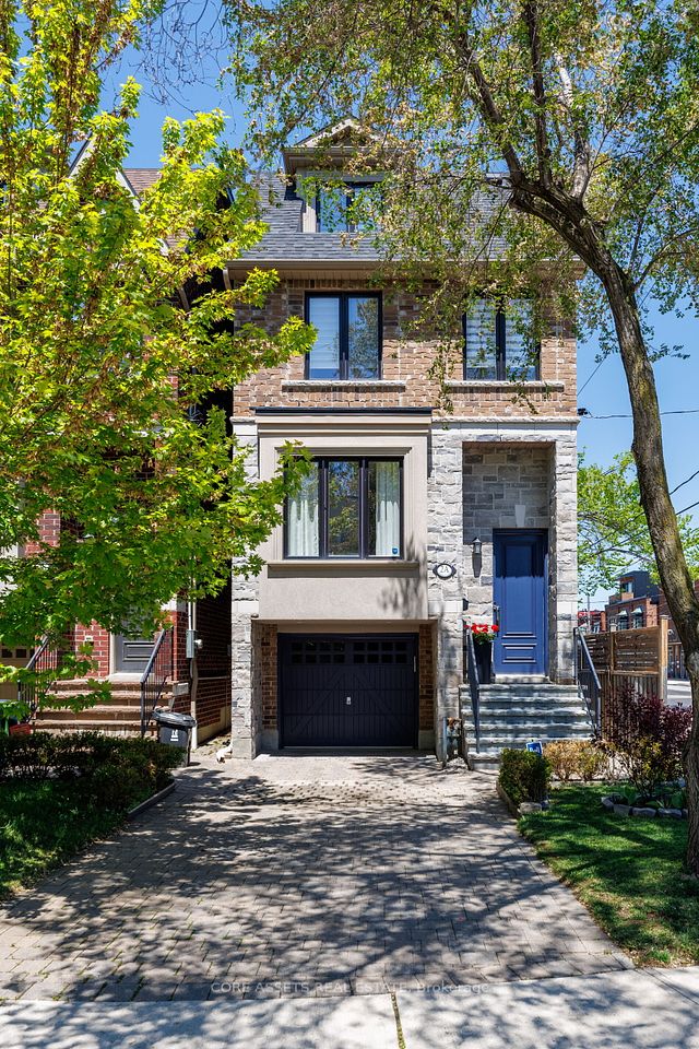 2A Methuen Avenue, Toronto, ON M6S 1Z5