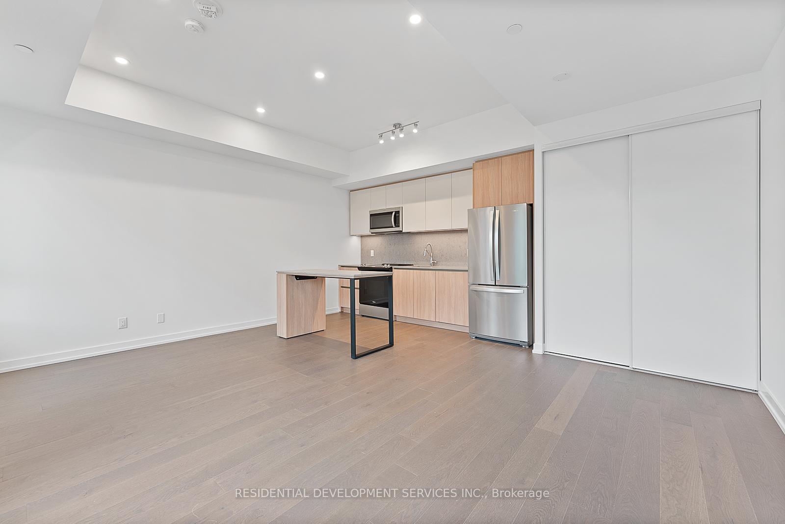 3 Bedrooms Condo at 15 Maryport Ave,  Toronto For sale