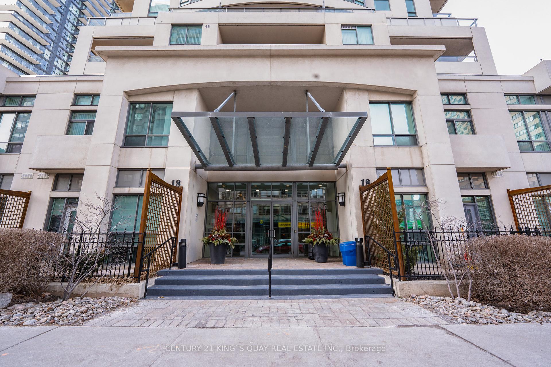 3 Bedrooms Condo at 18 Spring Garden, Toronto For sale