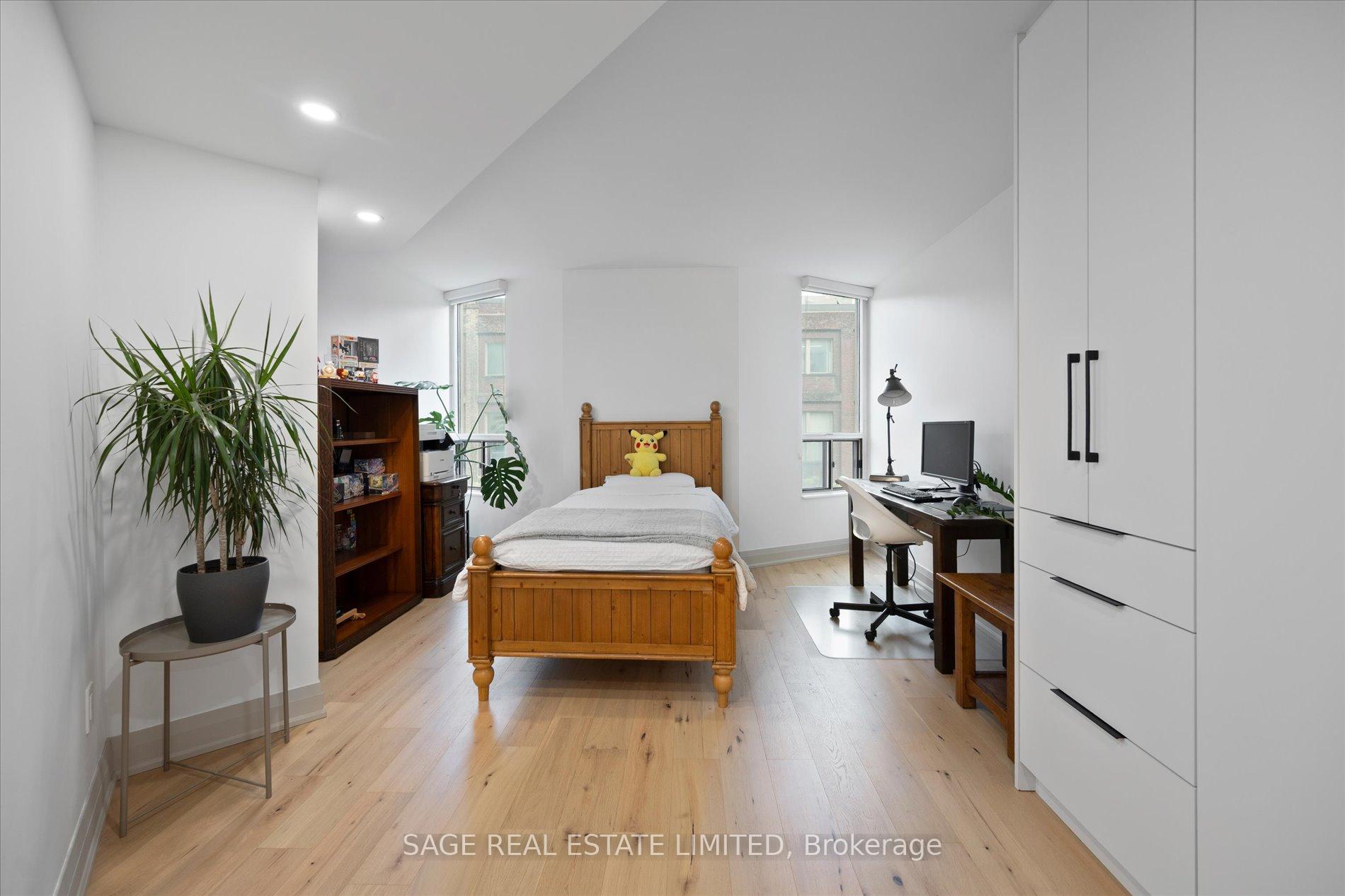 3 Bedrooms Condo at 160 Frederick, Toronto For sale
