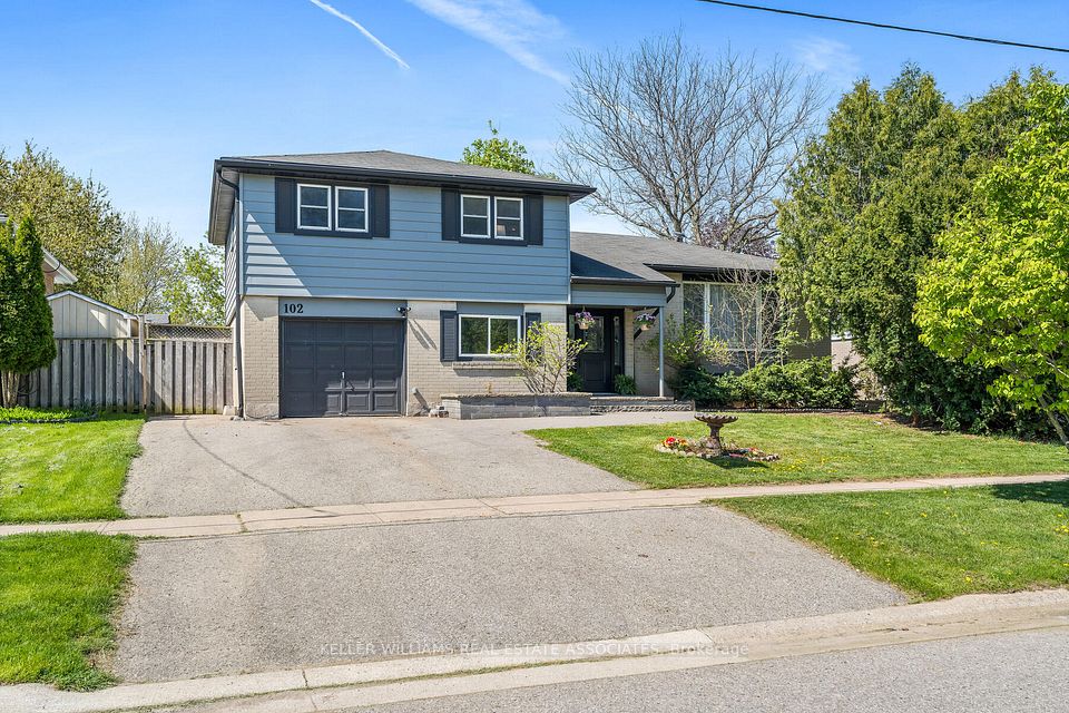102 Moore Park