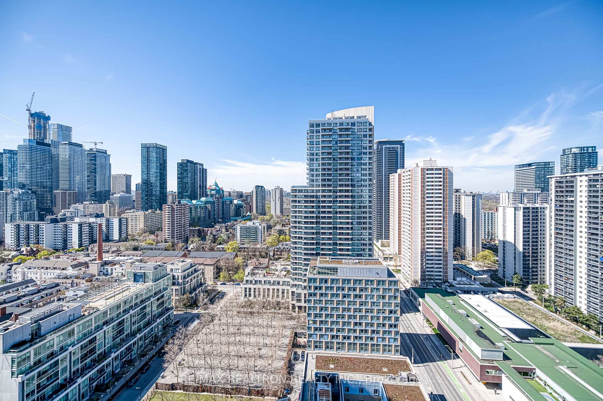 1 Bedroom Condo at 159 Wellesley,  Toronto For sale