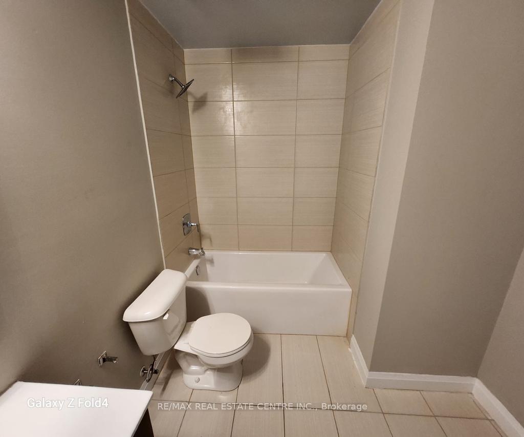 3 Bedrooms Condo at 22 East Haven,  Toronto For sale