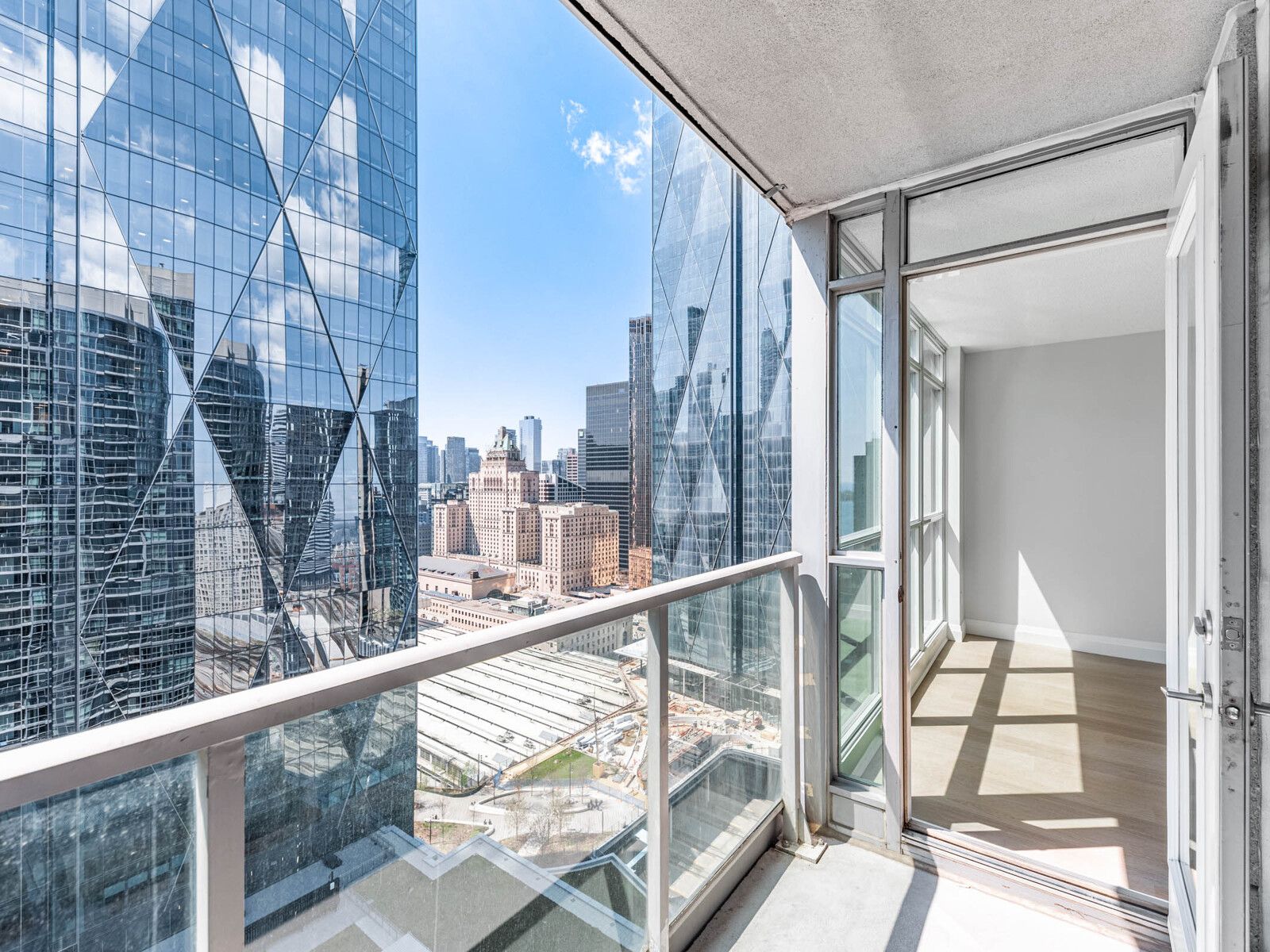 18 Yonge Street 3013