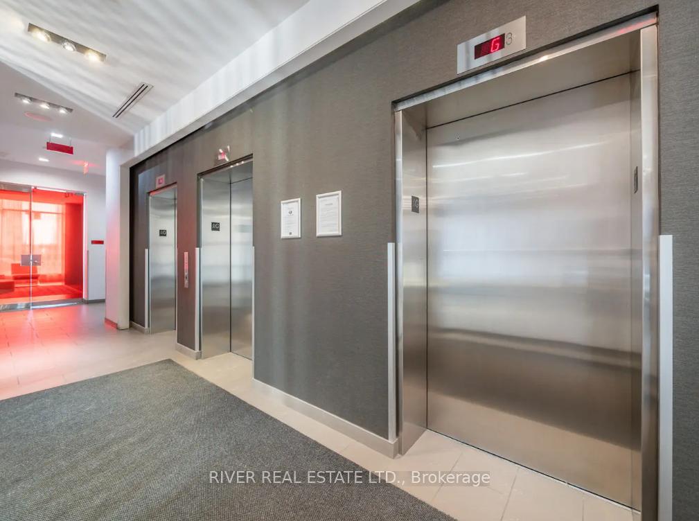 1 Bedroom Condo at 560 Front,  Toronto For sale
