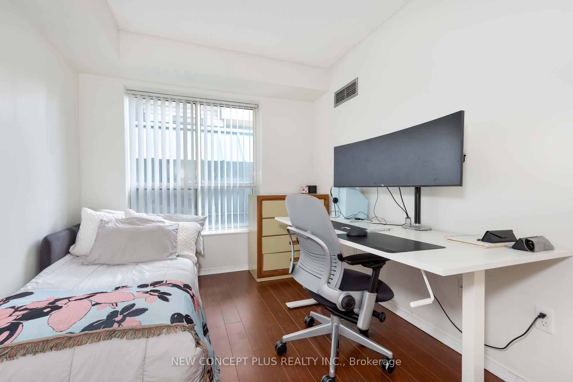 2 Bedrooms Condo at 39 Pemberton, Toronto For sale