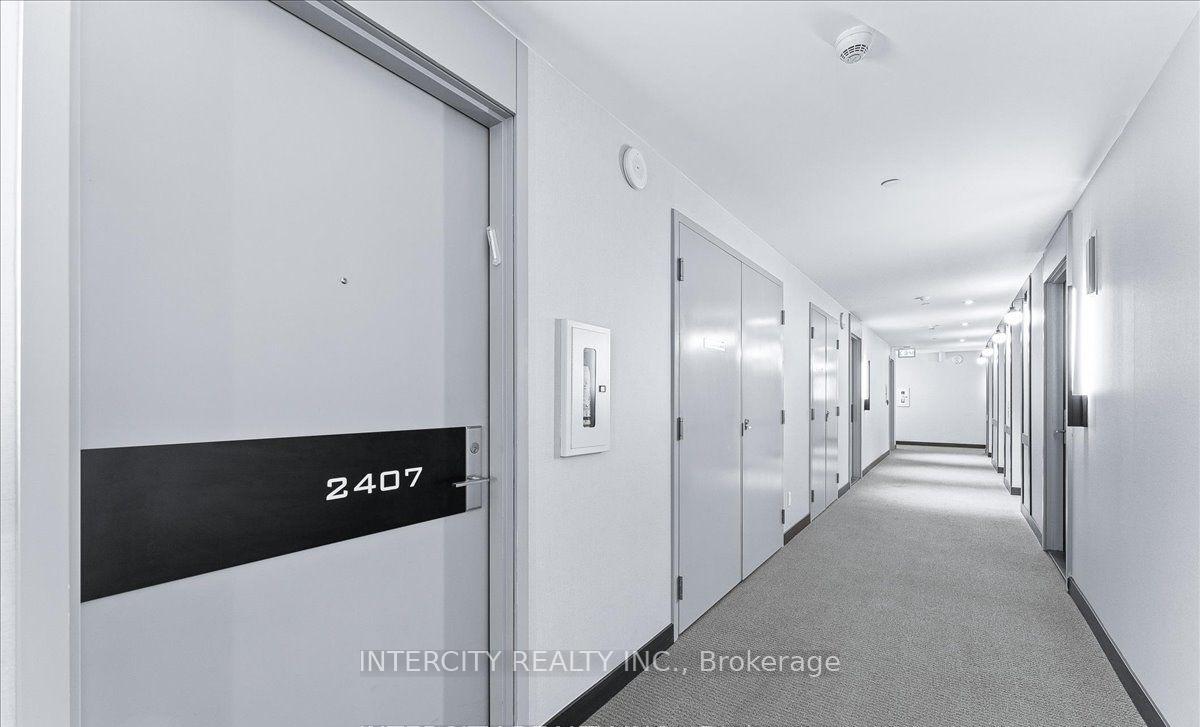 3 Bedrooms Condo at 33 Helendale, Toronto For sale
