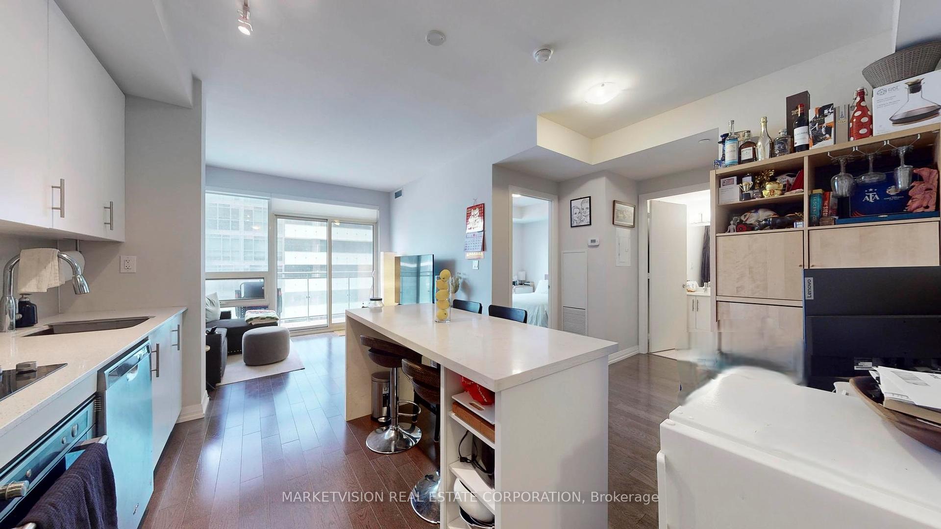 1 Bedroom Condo at 460 Adelaide,  Toronto For sale