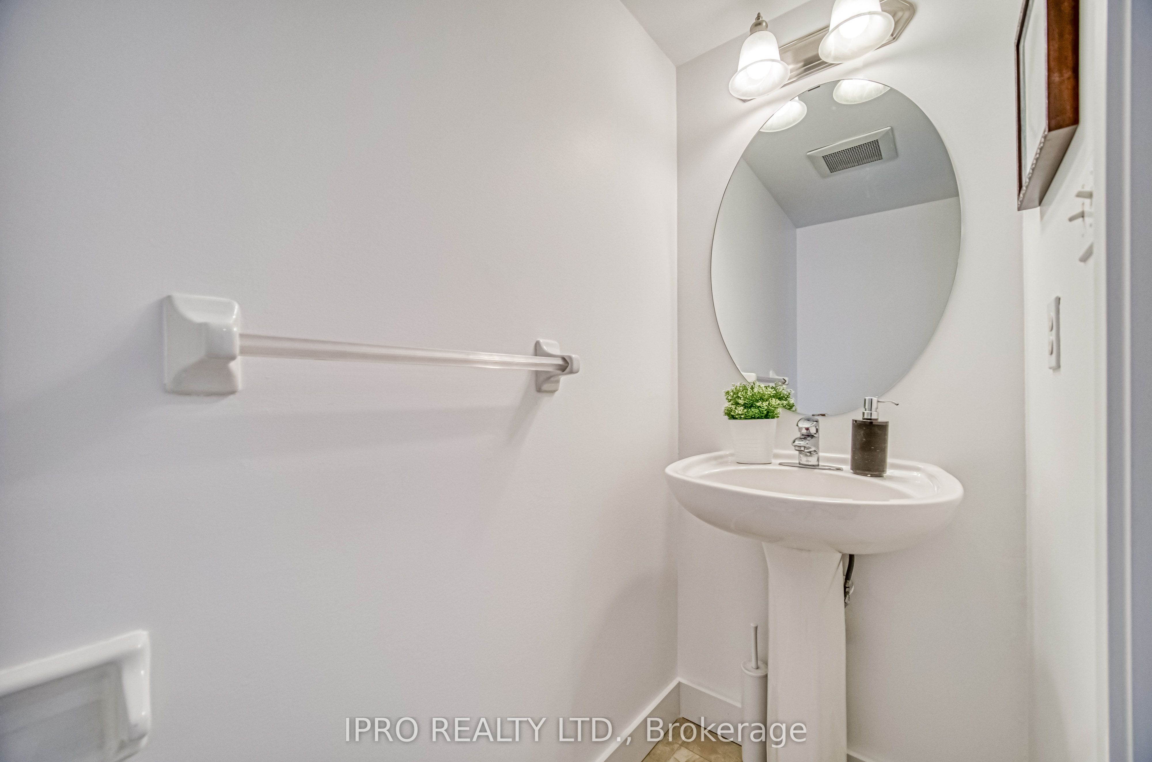 75 Carroll Street, #10
