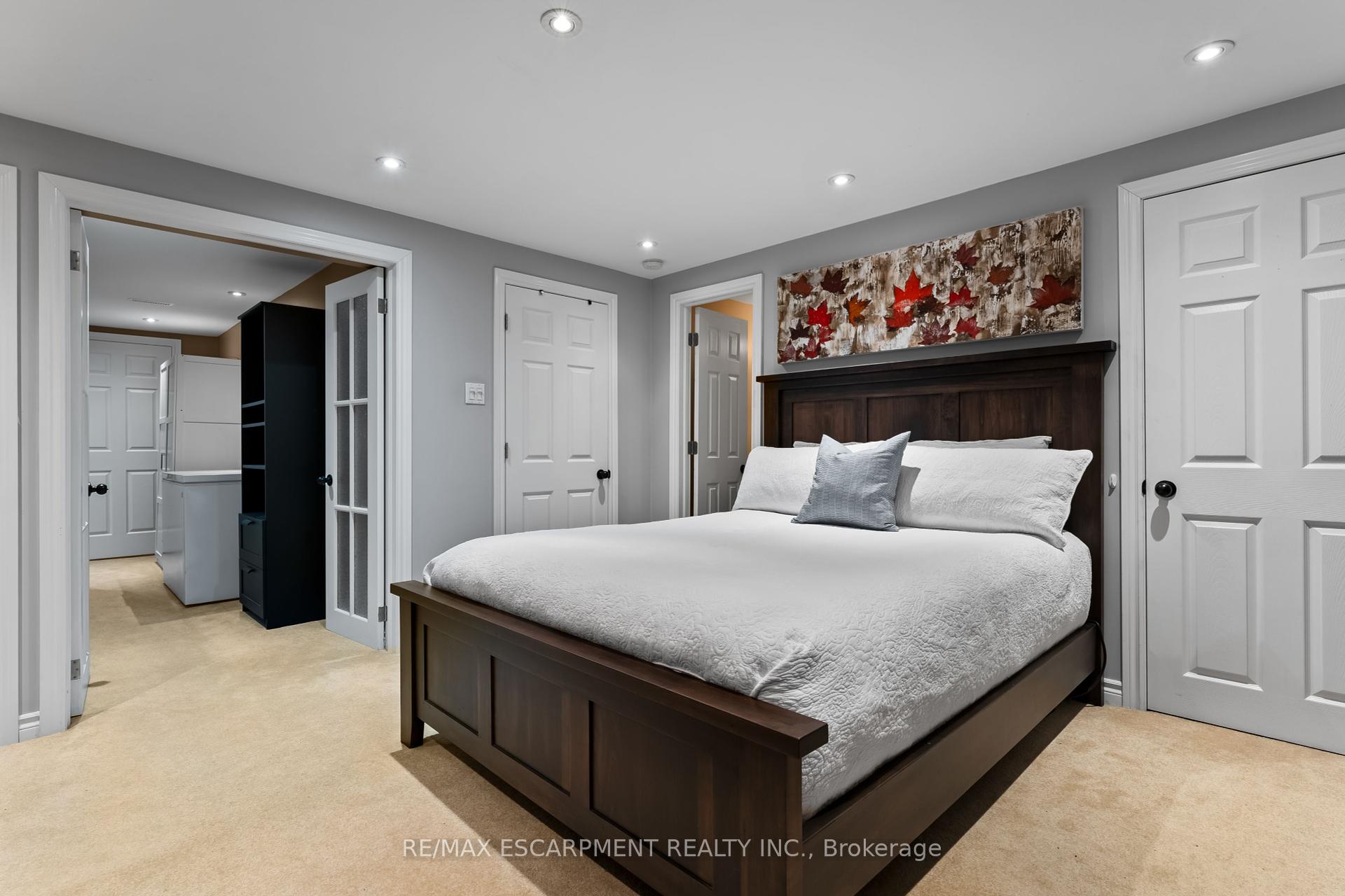 3 Bedrooms Condo at 79 Braeheid,  Hamilton For sale