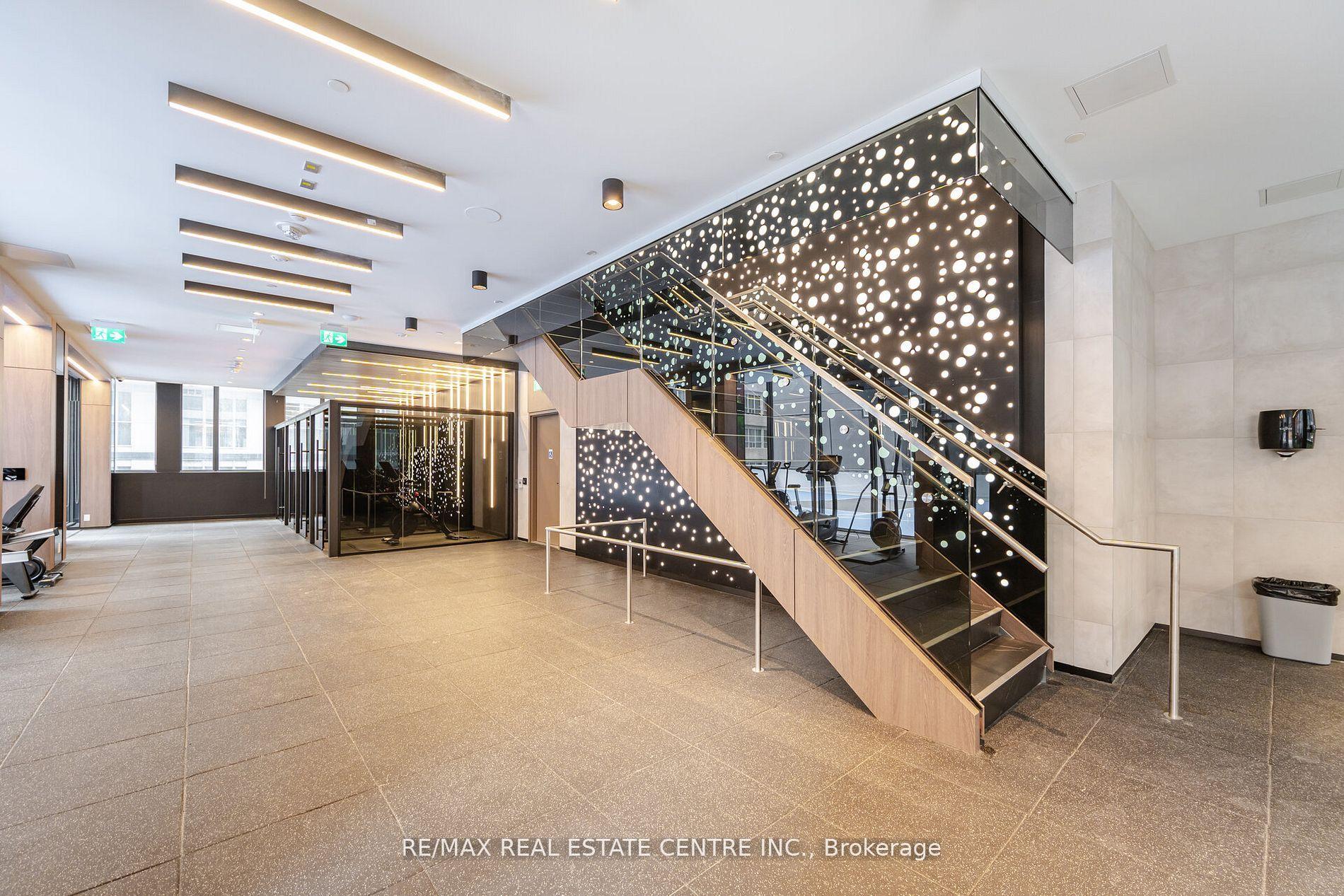 2 Bedrooms Condo at 55 Mercer,  Toronto For sale