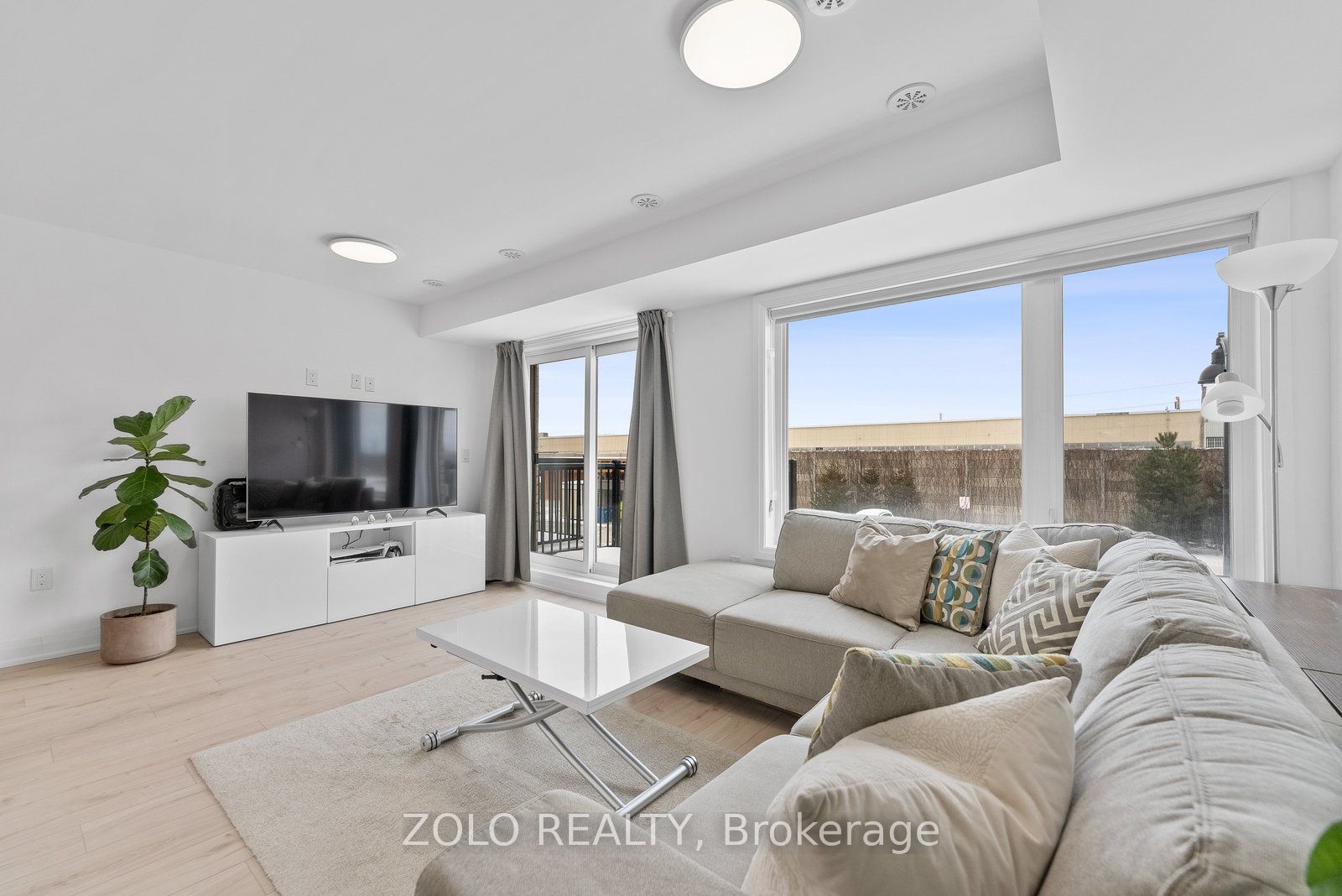 #4 - 171 William Duncan Road, Toronto, ON M9N 2G9