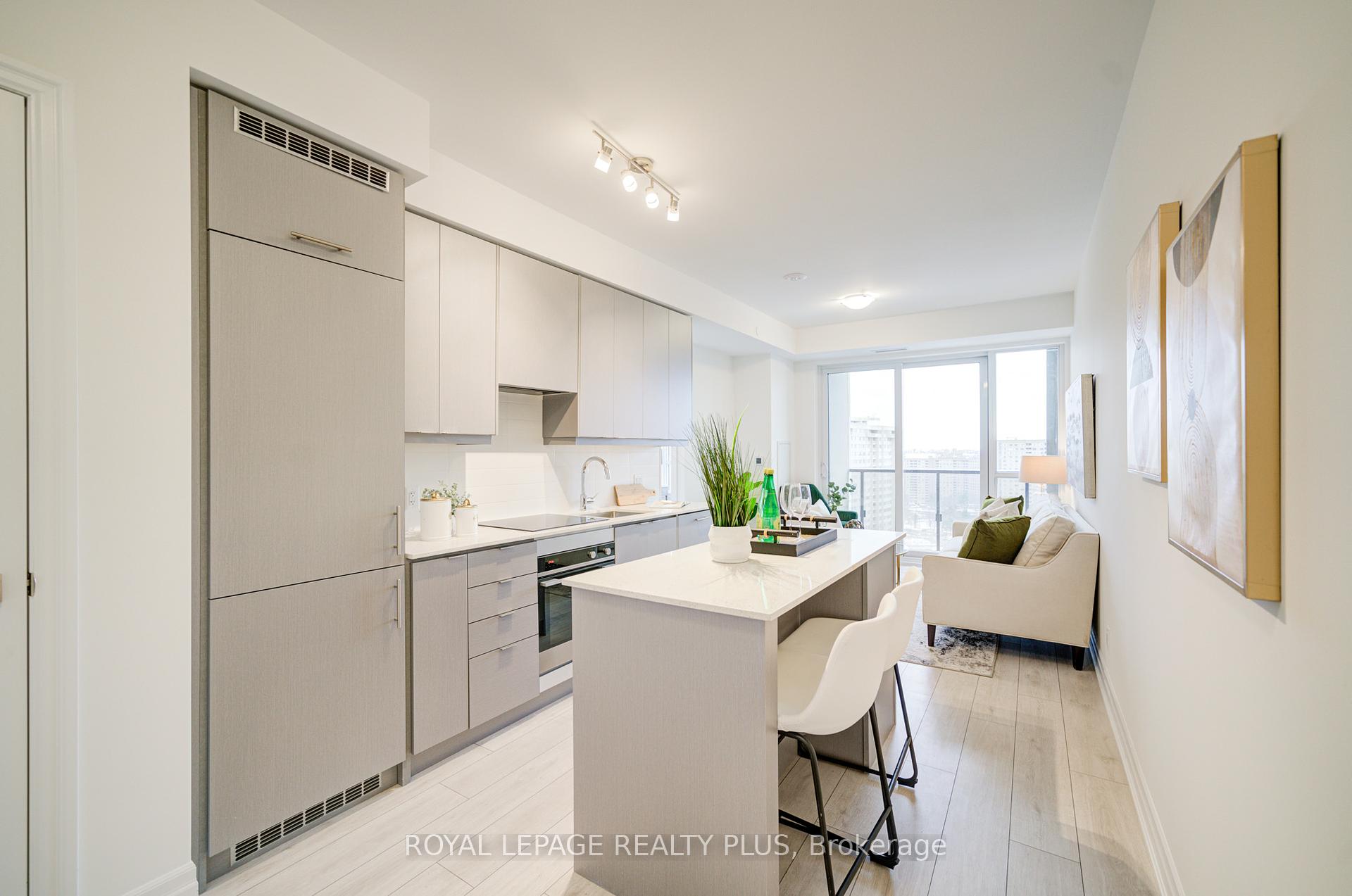 2 Bedrooms Condo at 30 Elm, Mississauga For sale