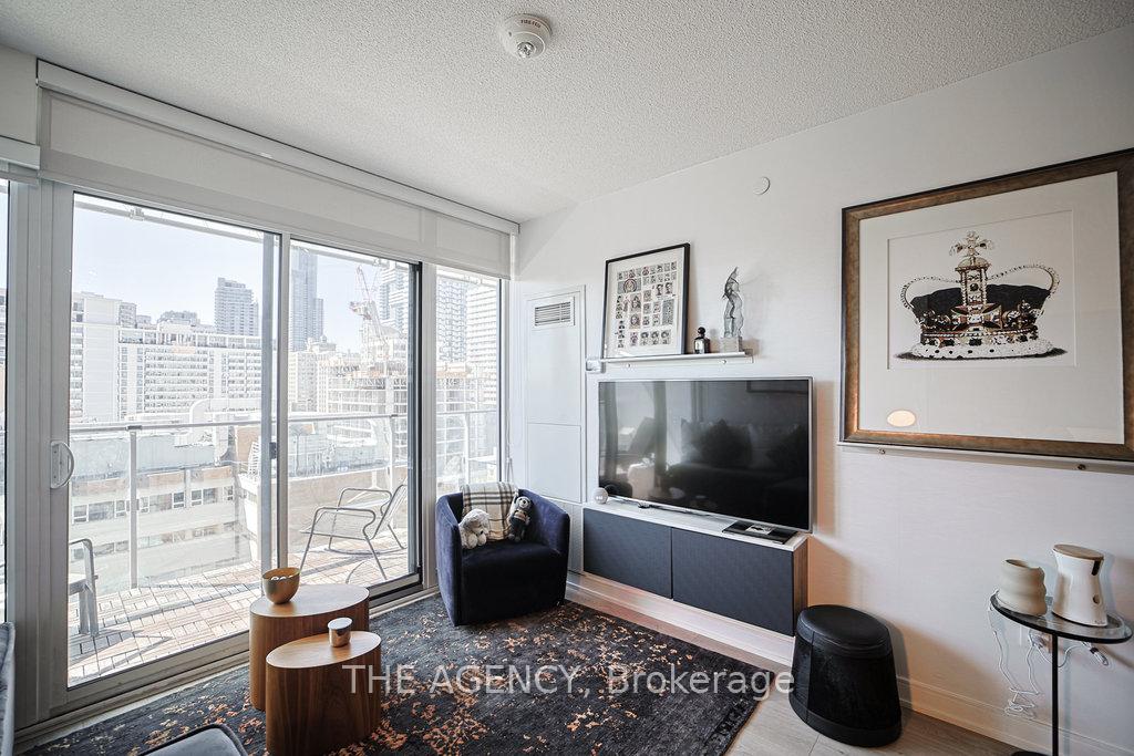 1 Bedroom Condo at 50 Wellesley, Toronto For sale