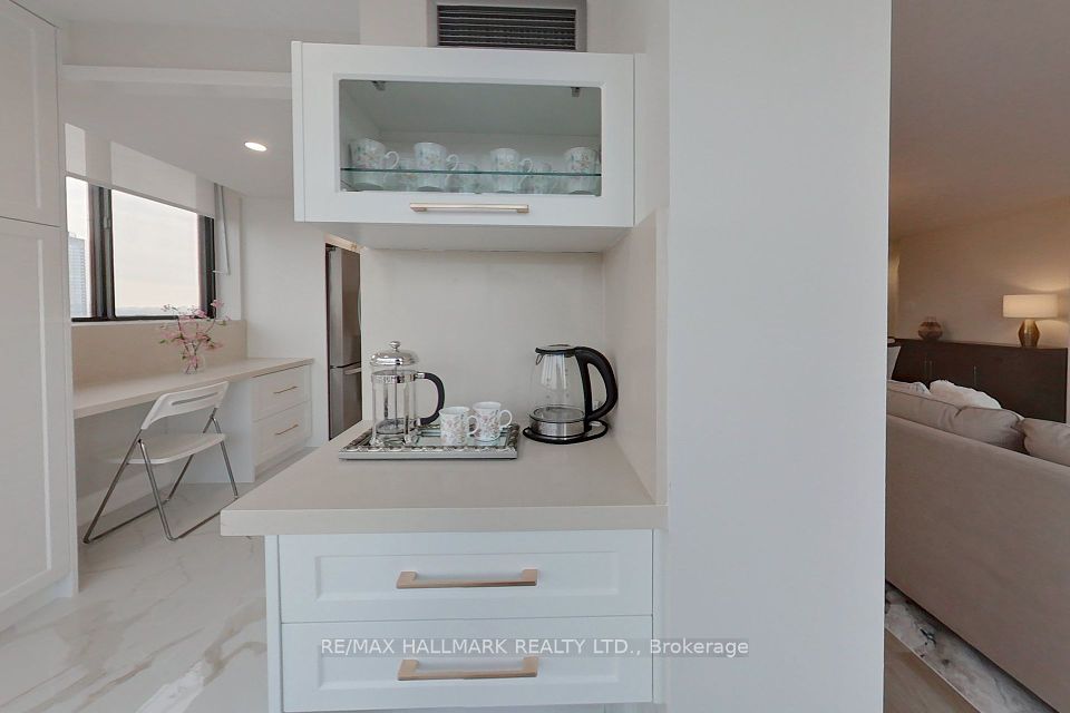Spacious Breakfast Area Featuring B/I Coffee Bar