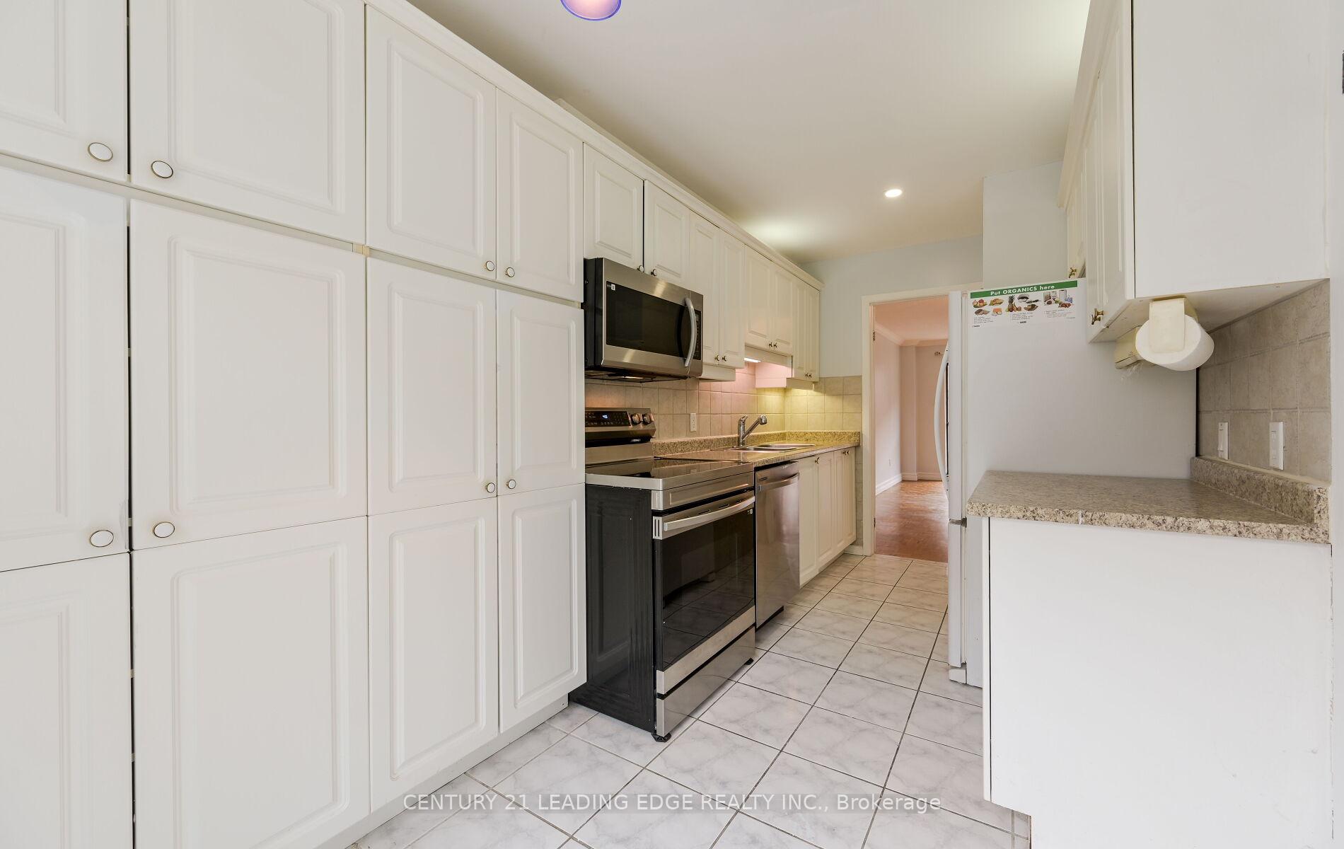 5 Bedrooms Condo at 28 Livingston, Toronto For sale