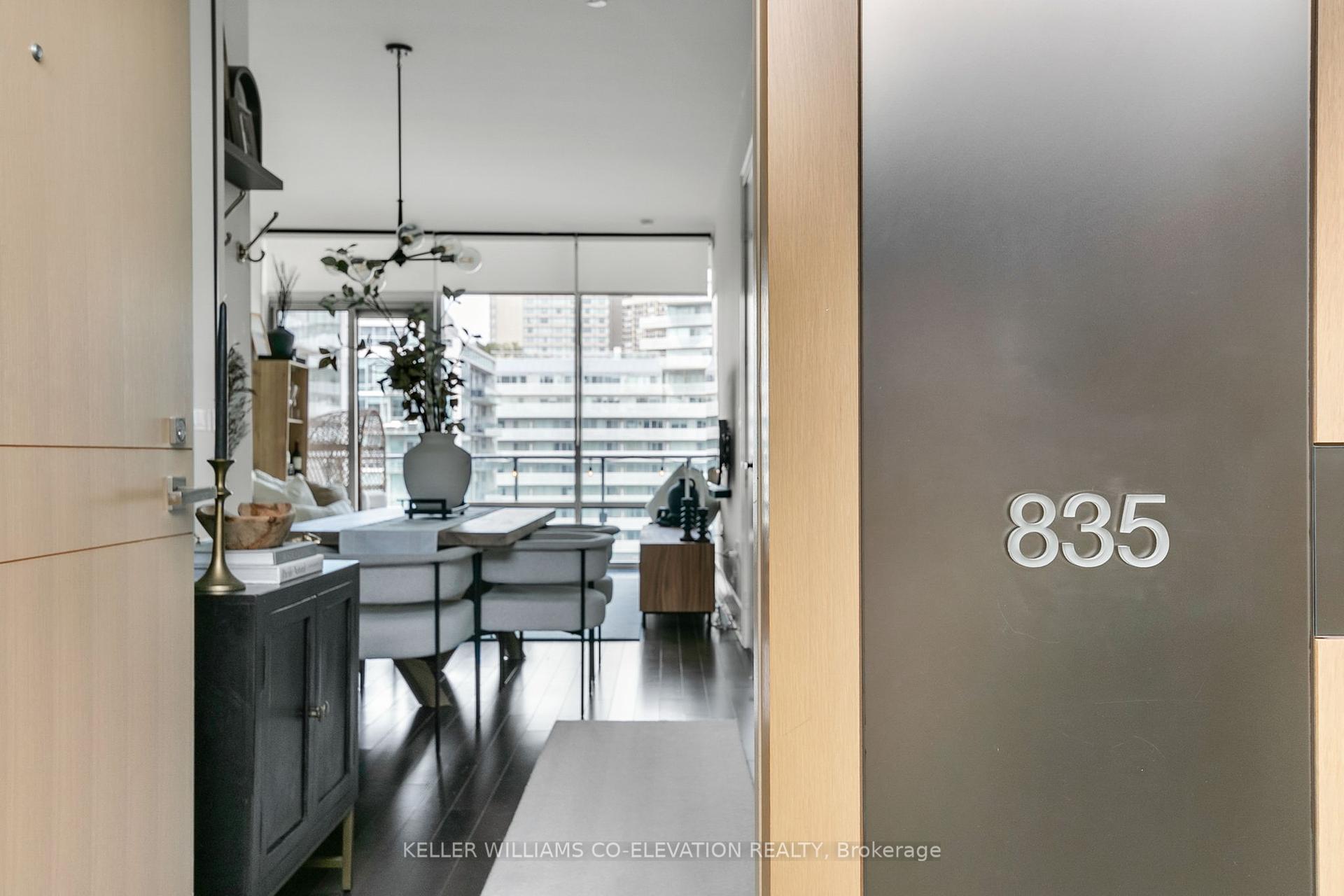 2 Bedrooms Condo at 39 Queens, Toronto For sale