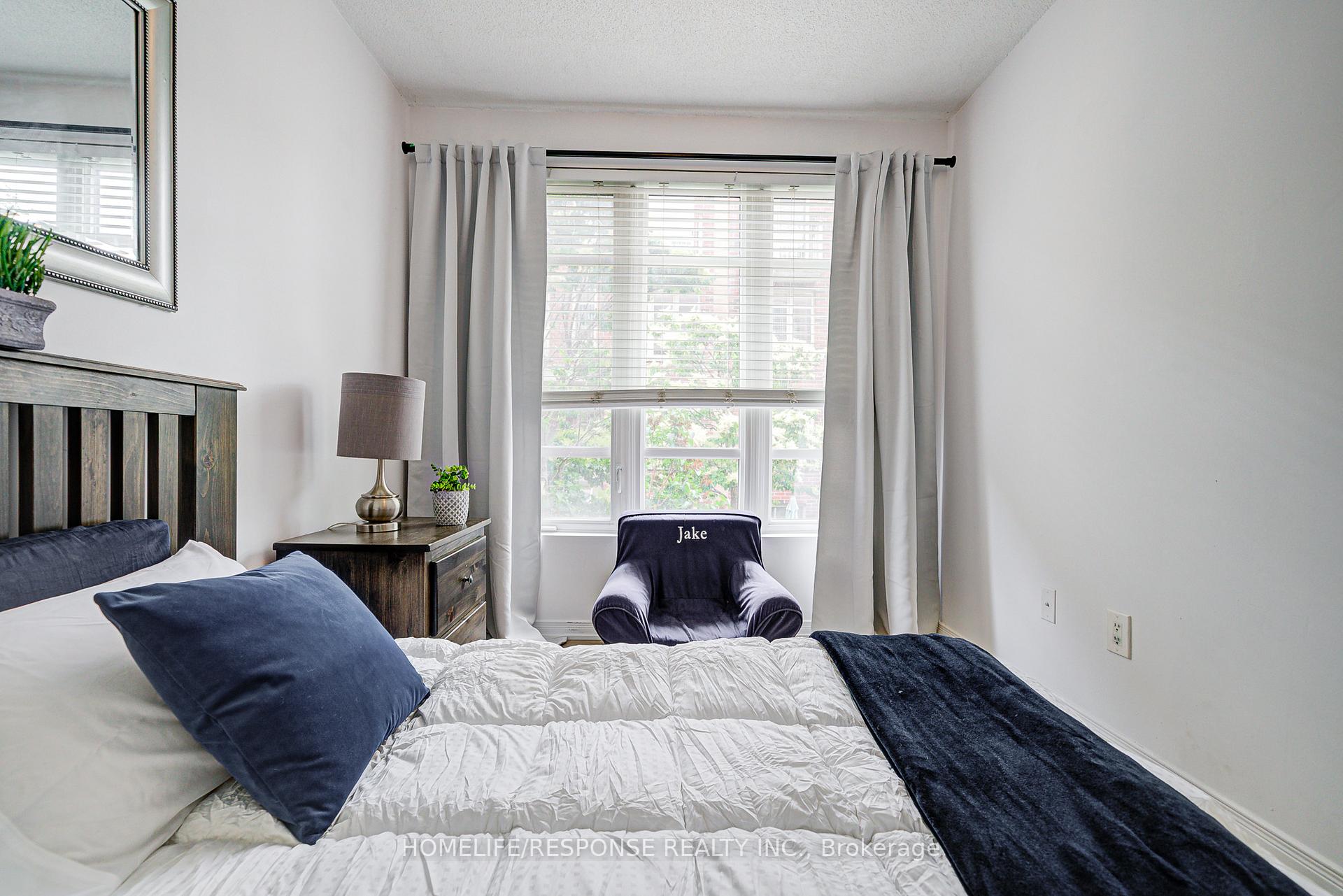 3 Bedrooms Condo at 35 Elsie, Toronto For sale