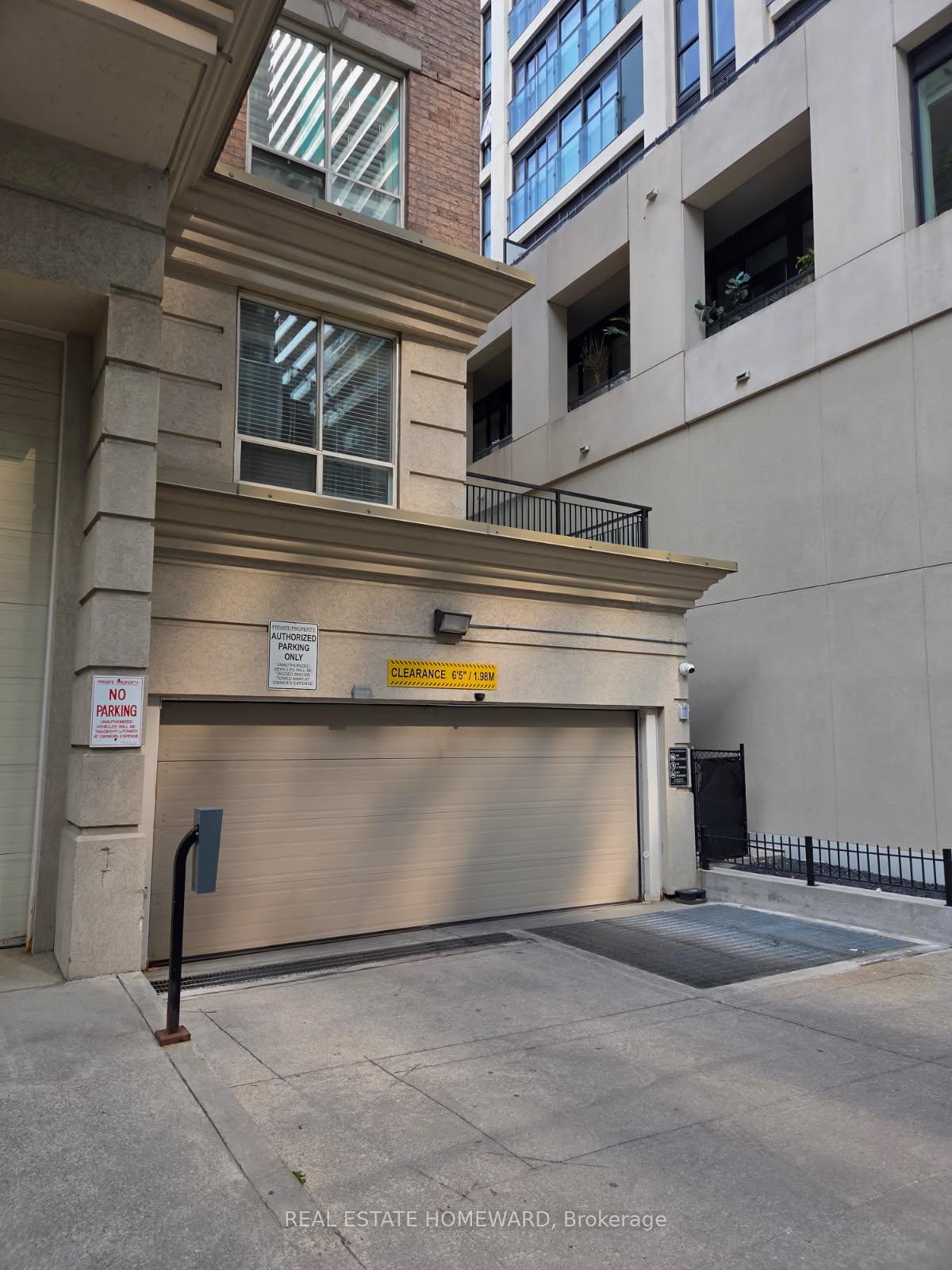 1 Bedroom Condo at 188 Redpath, Toronto For sale