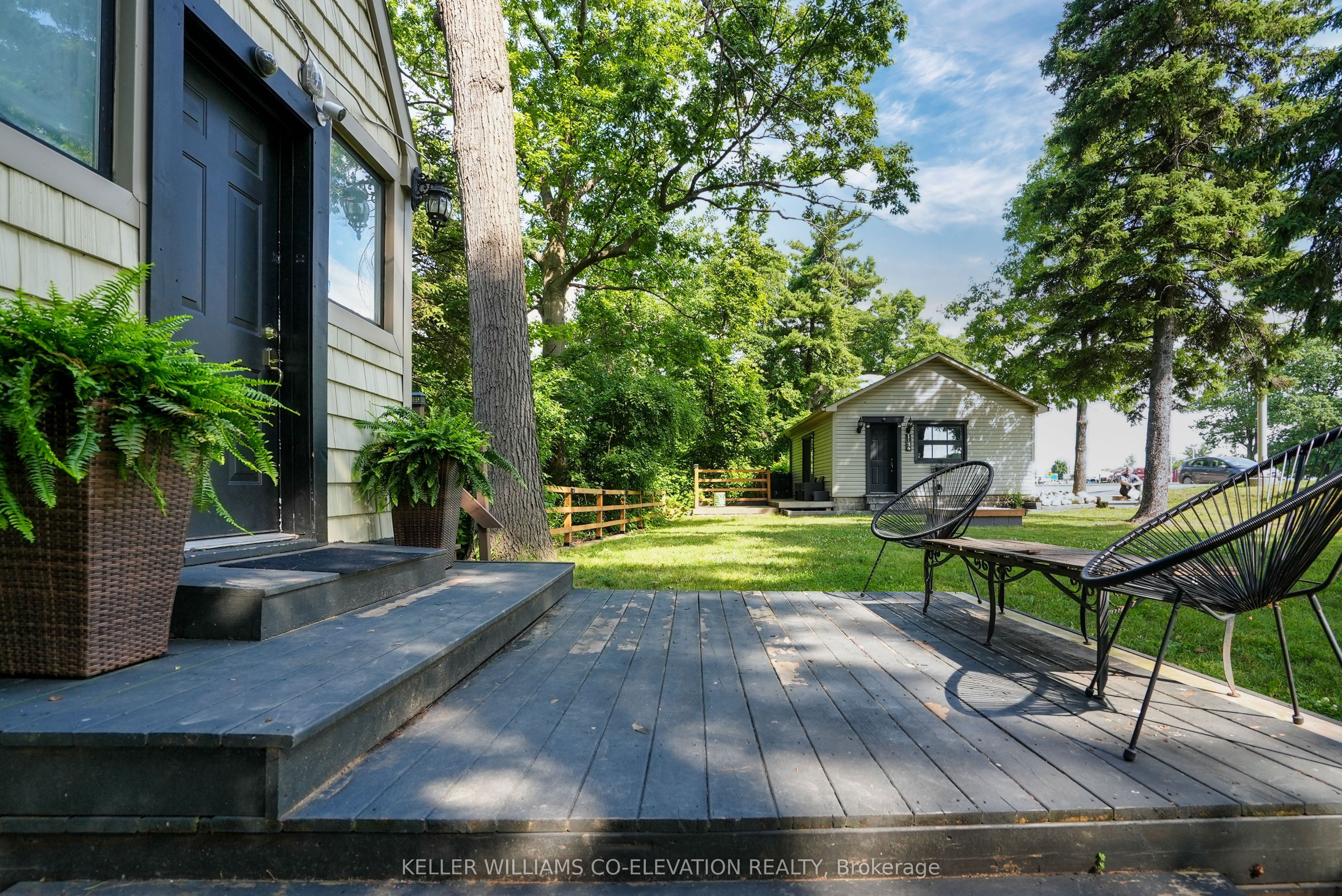 1136 Bronte Road