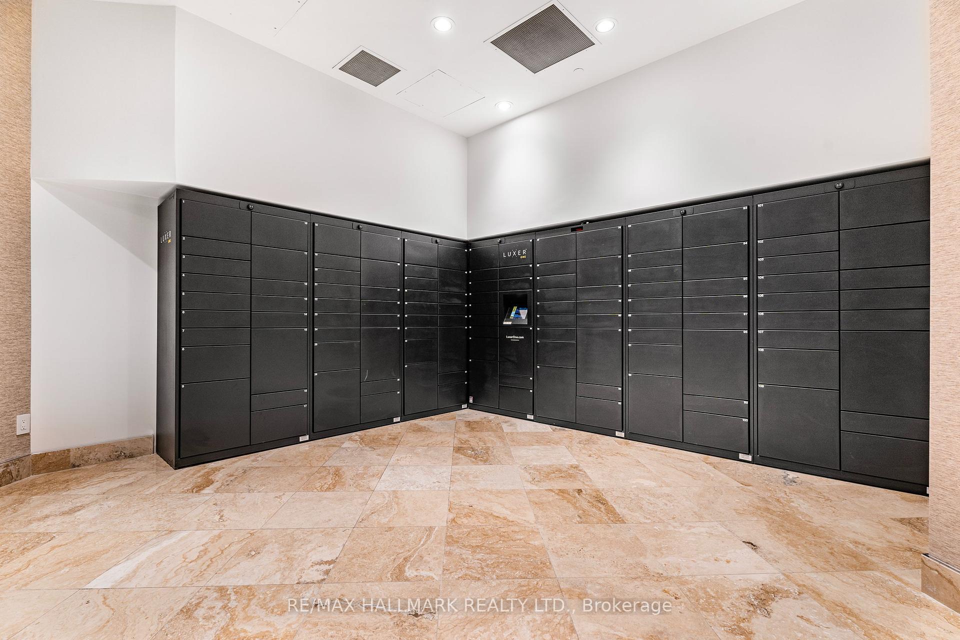 3 Bedrooms Condo at 5 Northtown, Toronto For sale